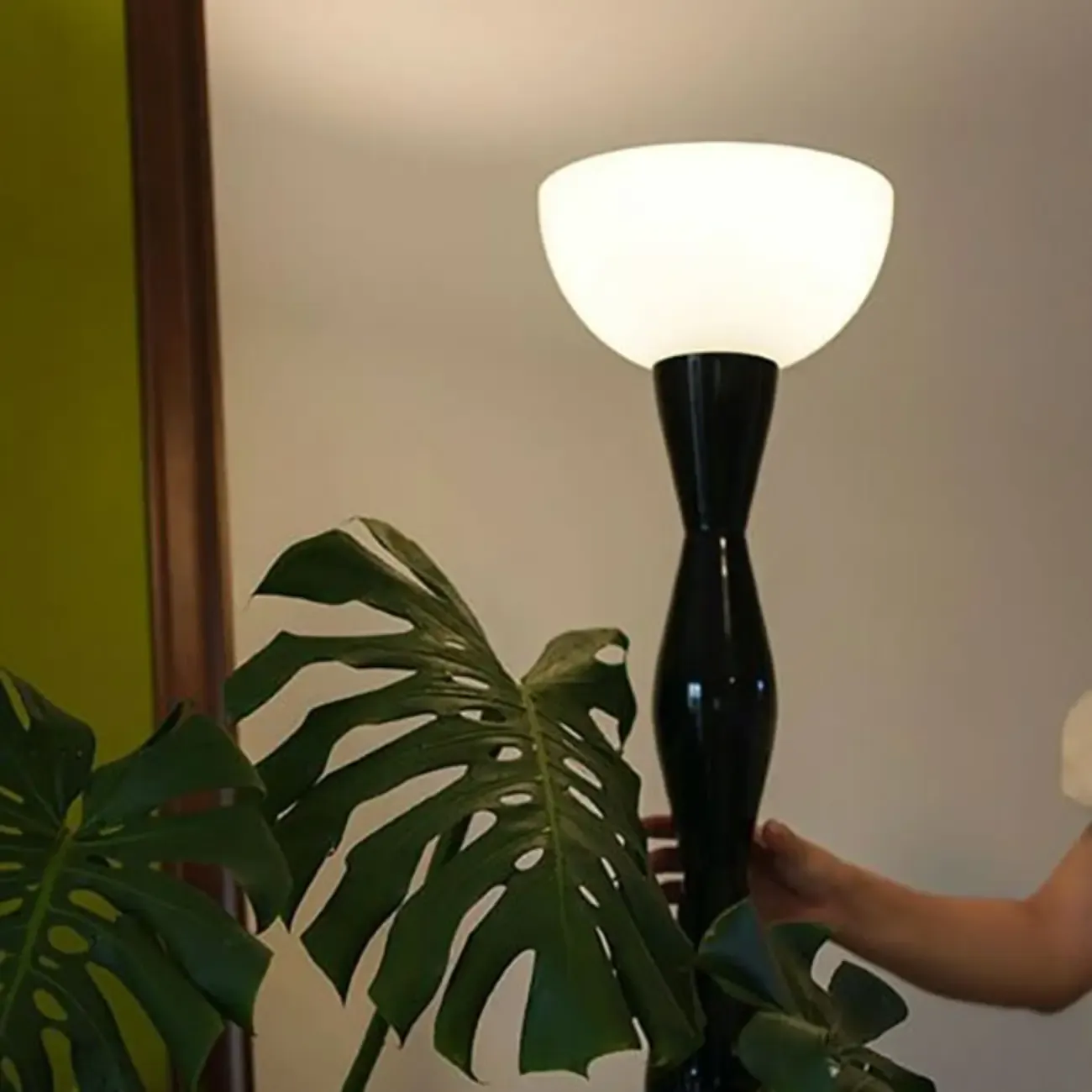 Black Metal Traditional Floor Lamp with Glass Shade for Decor Image - 9