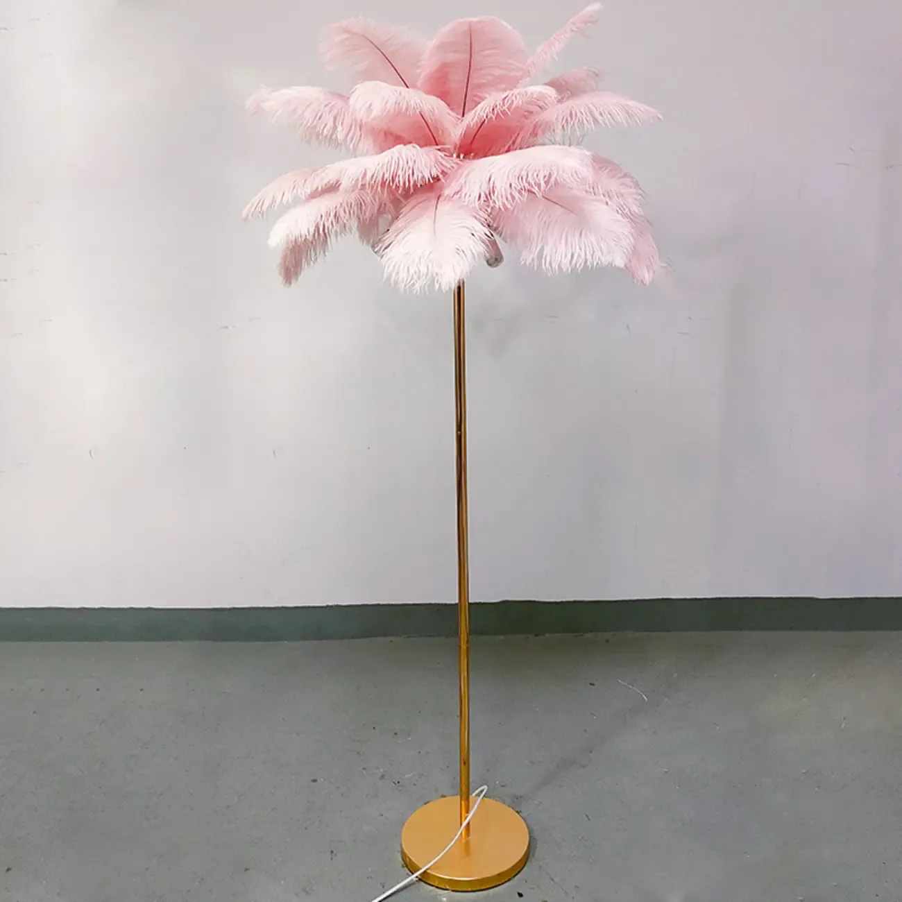 Stylish Feather Floor Lamp with Metal Base for Home Decor Image - 2