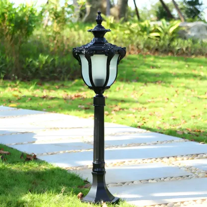 Elegant Traditional Gold Solar LED Bollard Lighting for Garden Pathway Image - 5