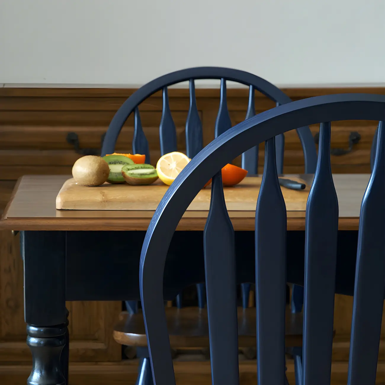 Traditional Windsor Back Solid Wood Dining Chair Set of 2 Image - 7 | homeyfad