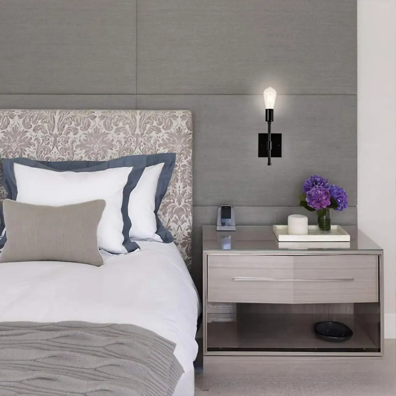 Stylish Dual-Tube Vanity Wall Light for Modern Bathroom Image - 5