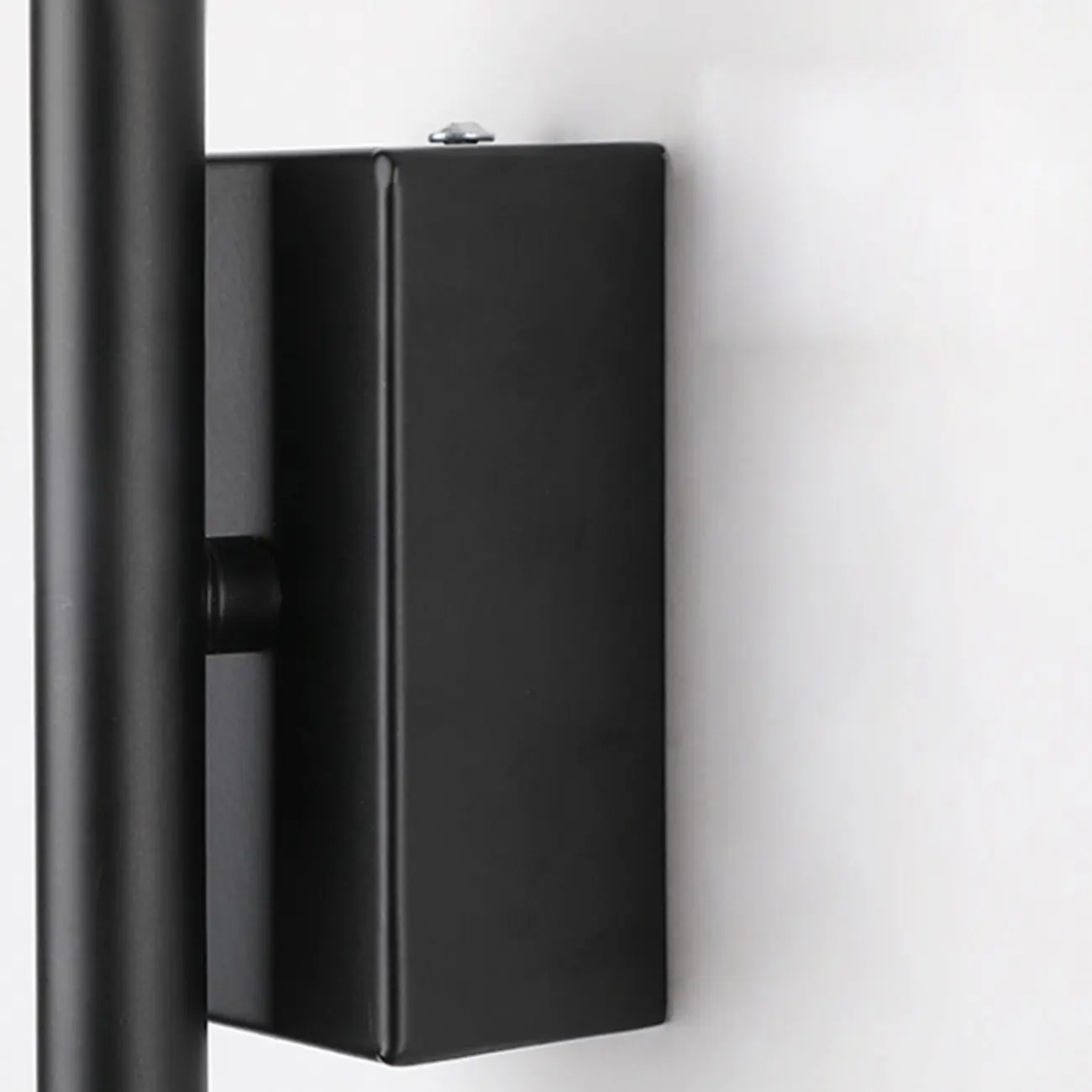 Simple Linear cylindrical Gold Vanity Lights for Bathroom Image - 8 | homeyfad