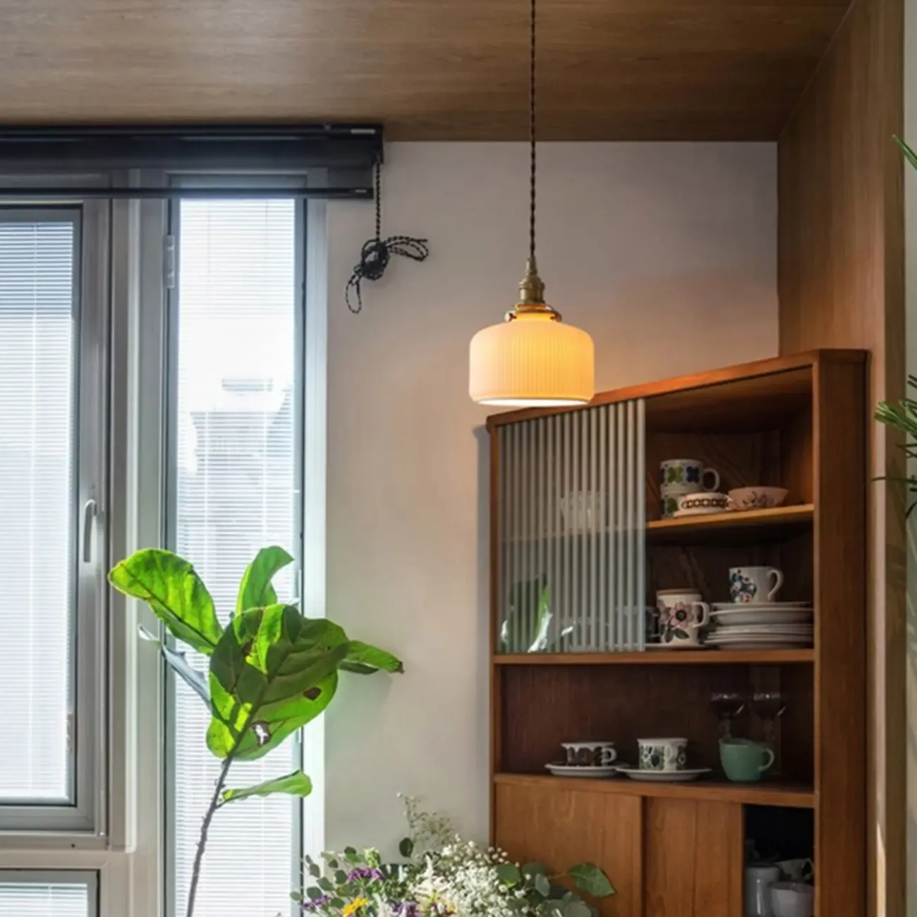 Elegant Classic Ceramic Pleated Cone Pendant Lamp for Living Room Image - 6