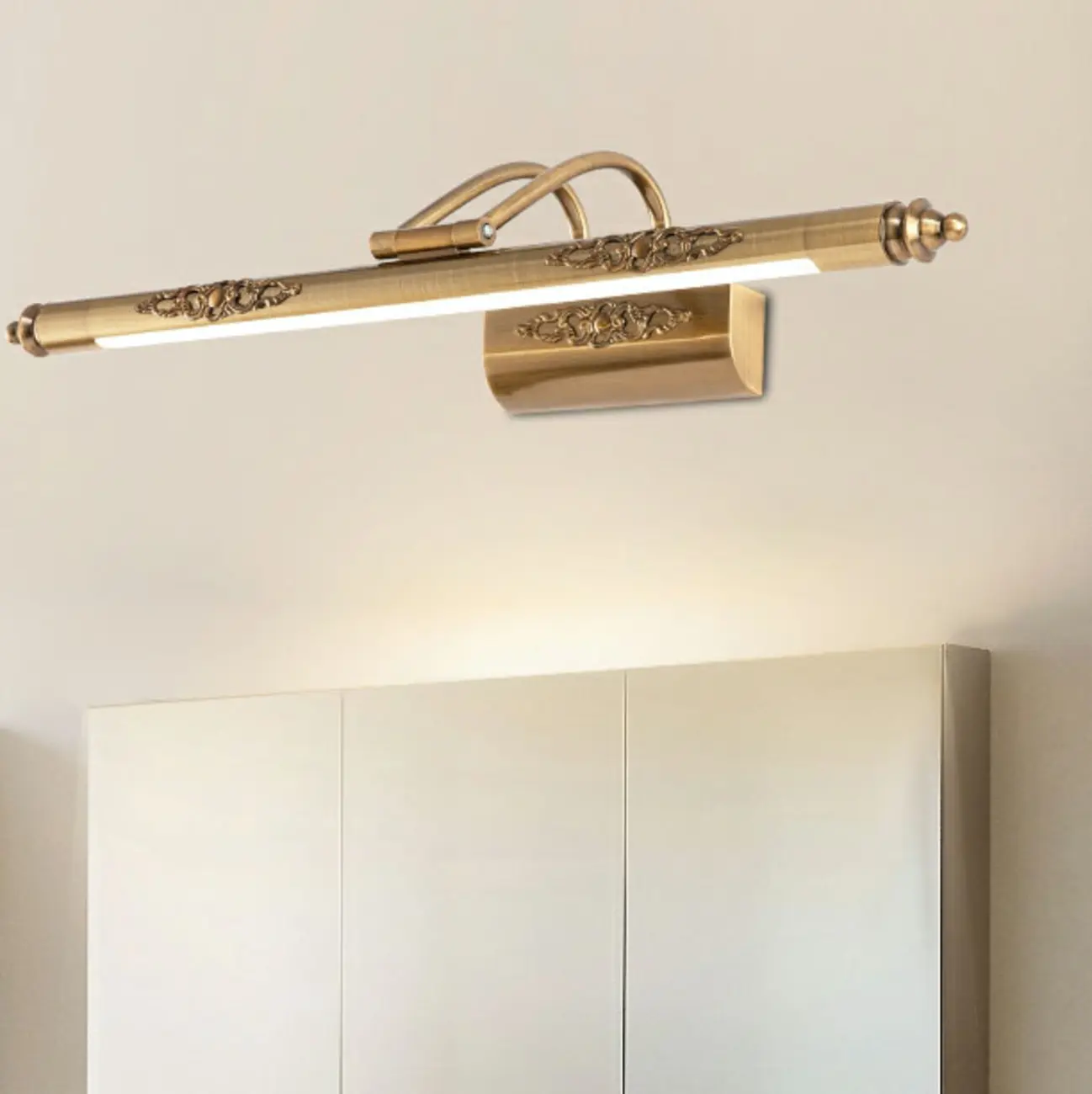 Gold Geometric LED Bathroom Vanity Mirror Lights Image - 11 | homeyfad