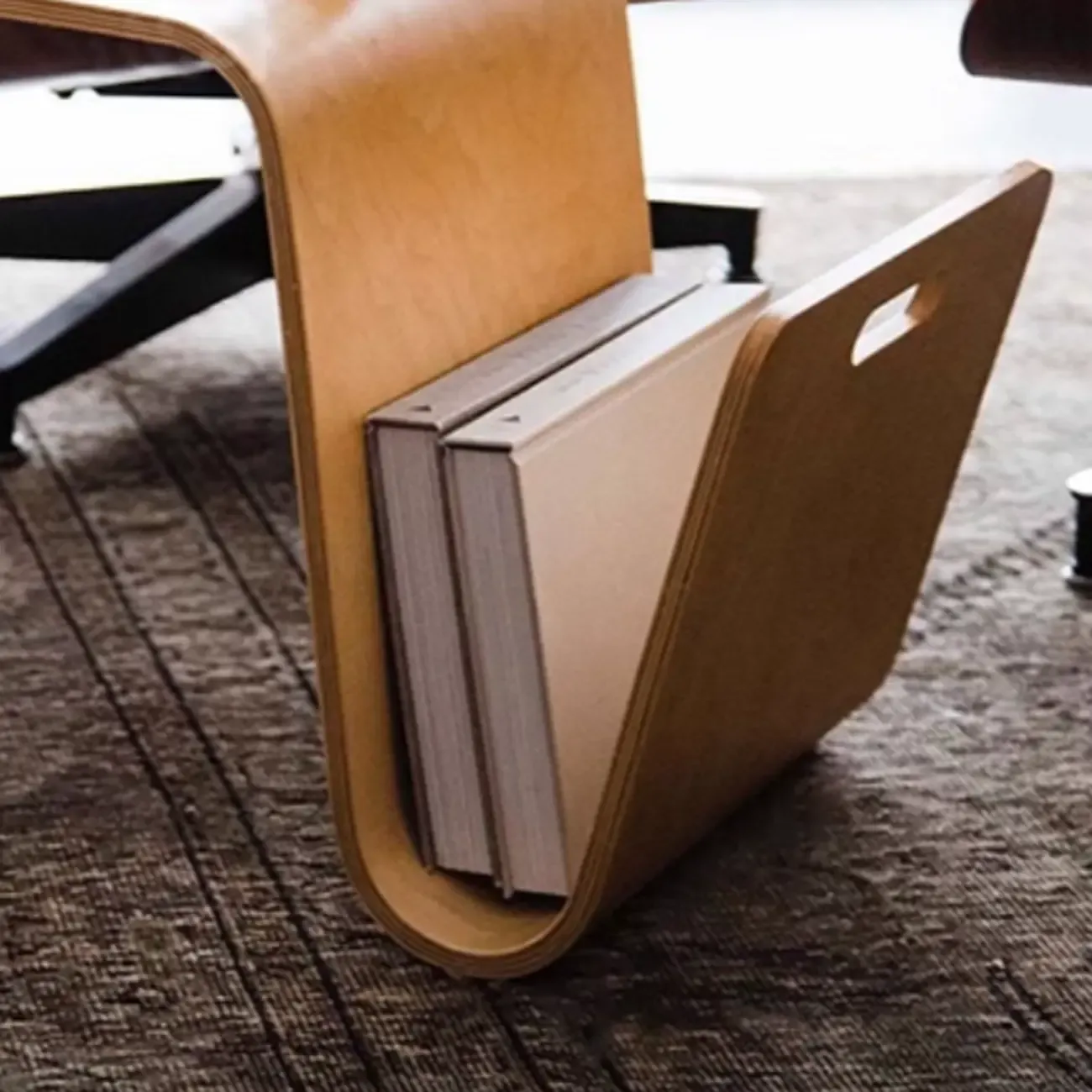 Fashion N Shaped Wood End Table with Magazine Rack Image - 9