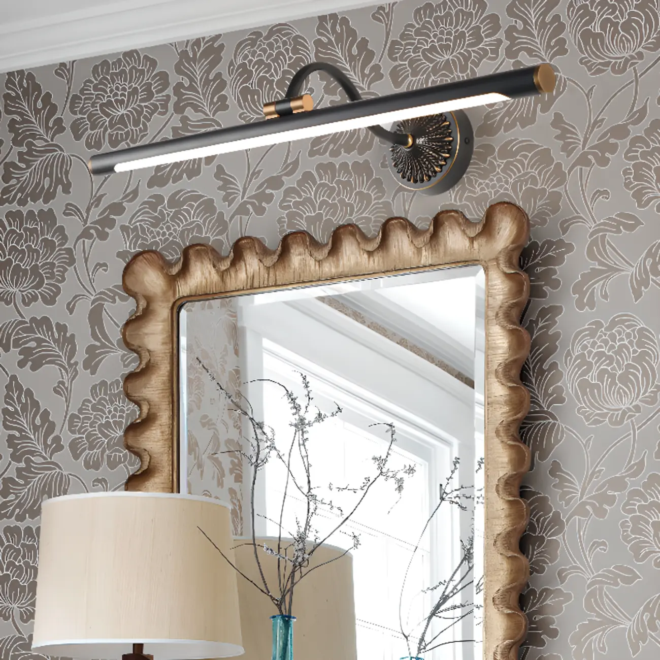 Straight-Line Bathroom Vanity Lights with Metal Holder  Image - 3 | homeyfad