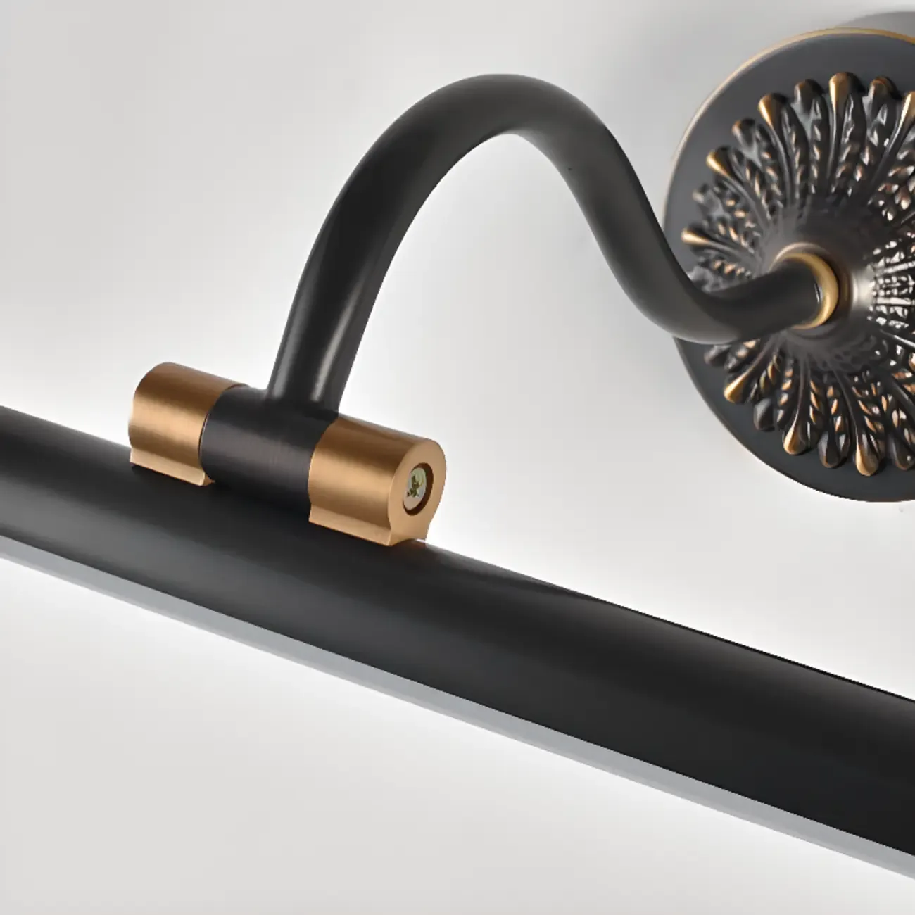Straight-Line Bathroom Vanity Lights with Metal Holder  Image - 20