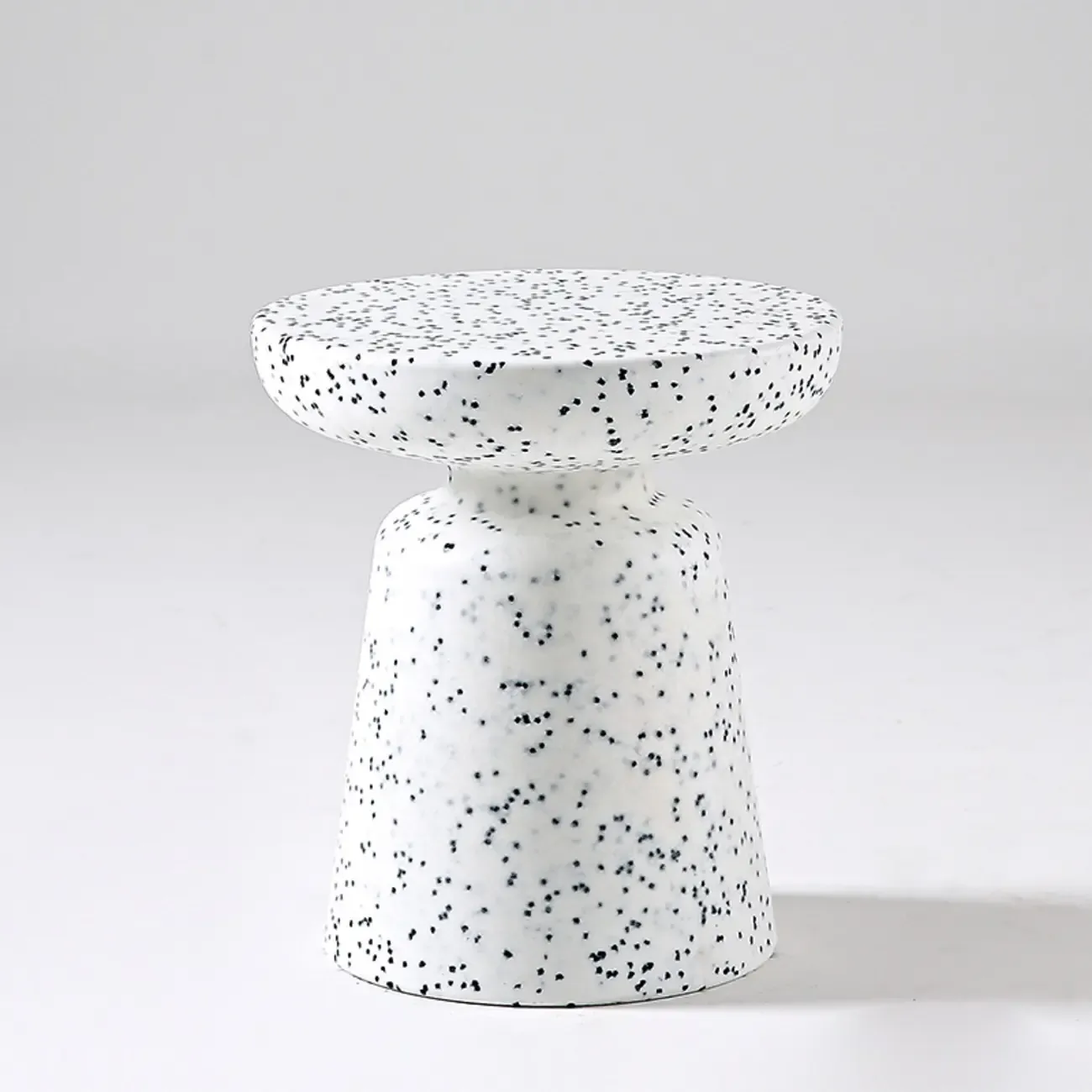 Nordic Round Matte Small Household Sofa Side Table Image - 3