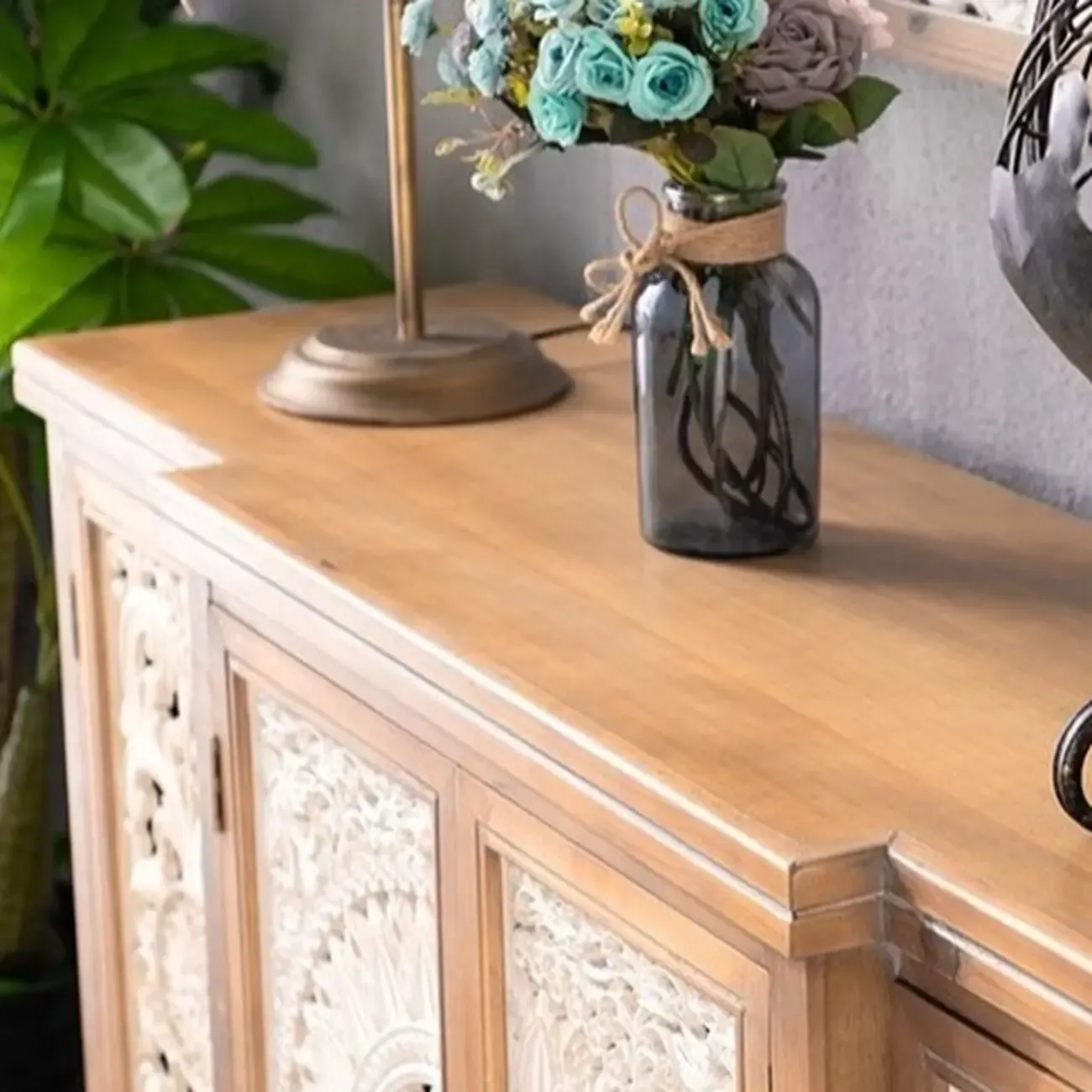 French Country Cabinet for Living Room with carved Doors Image - 12