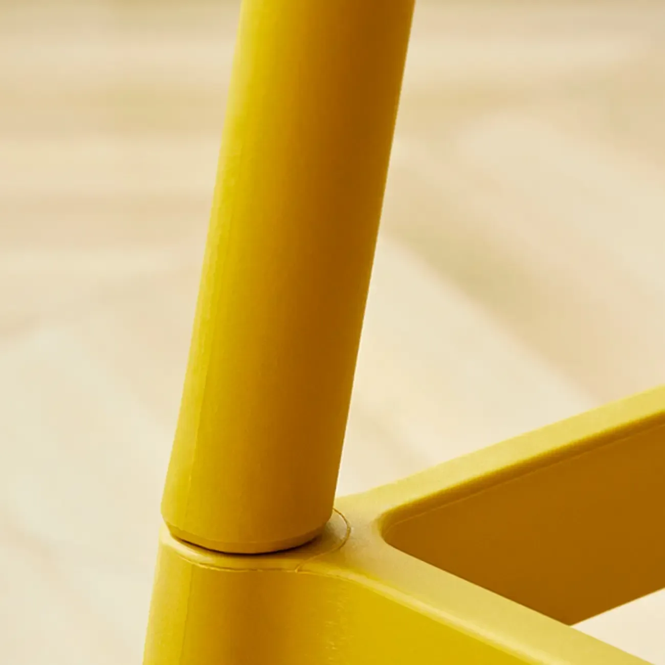 Modern Plastic Bar Stools for Bistro with Backrest Image - 18
