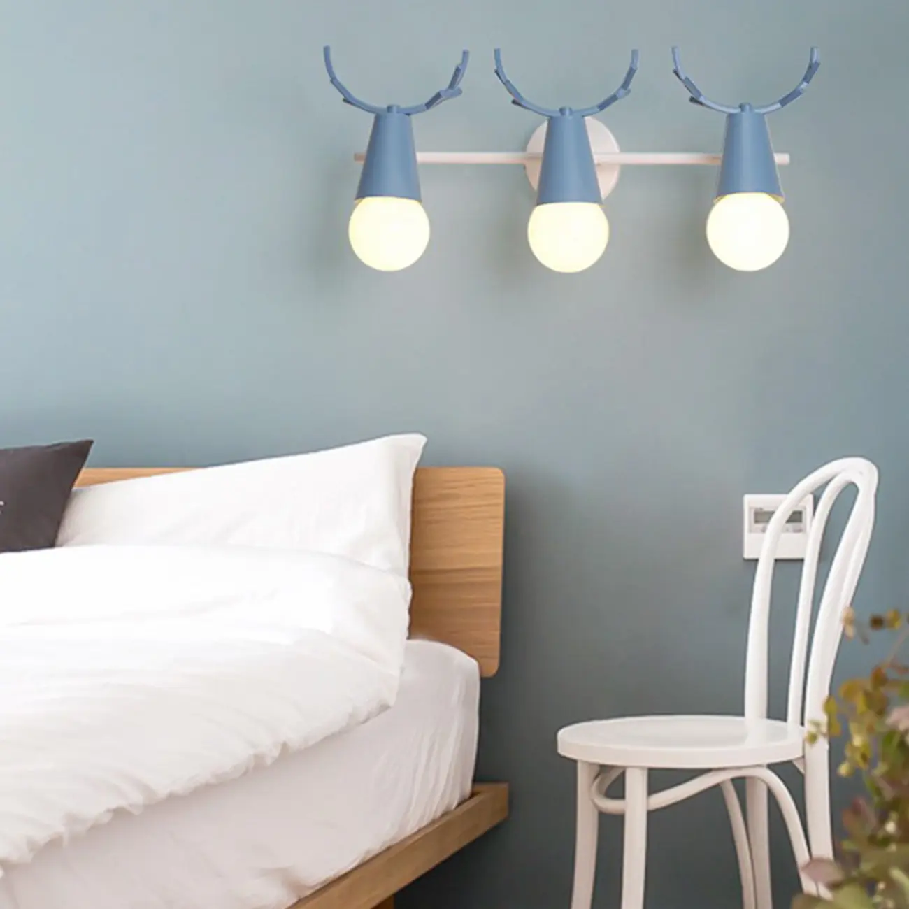 3-Light Modern Antler LED Vanity Light Fixture for Bathroom Image - 4 | homeyfad