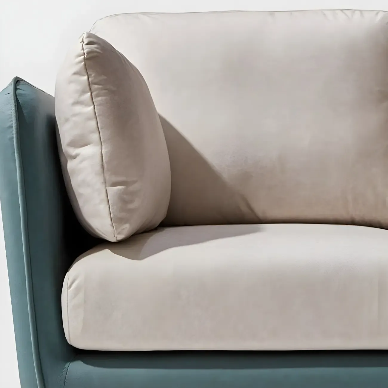 3-Seater Modern Leather Sofa with Cushioned Seat Image - 11