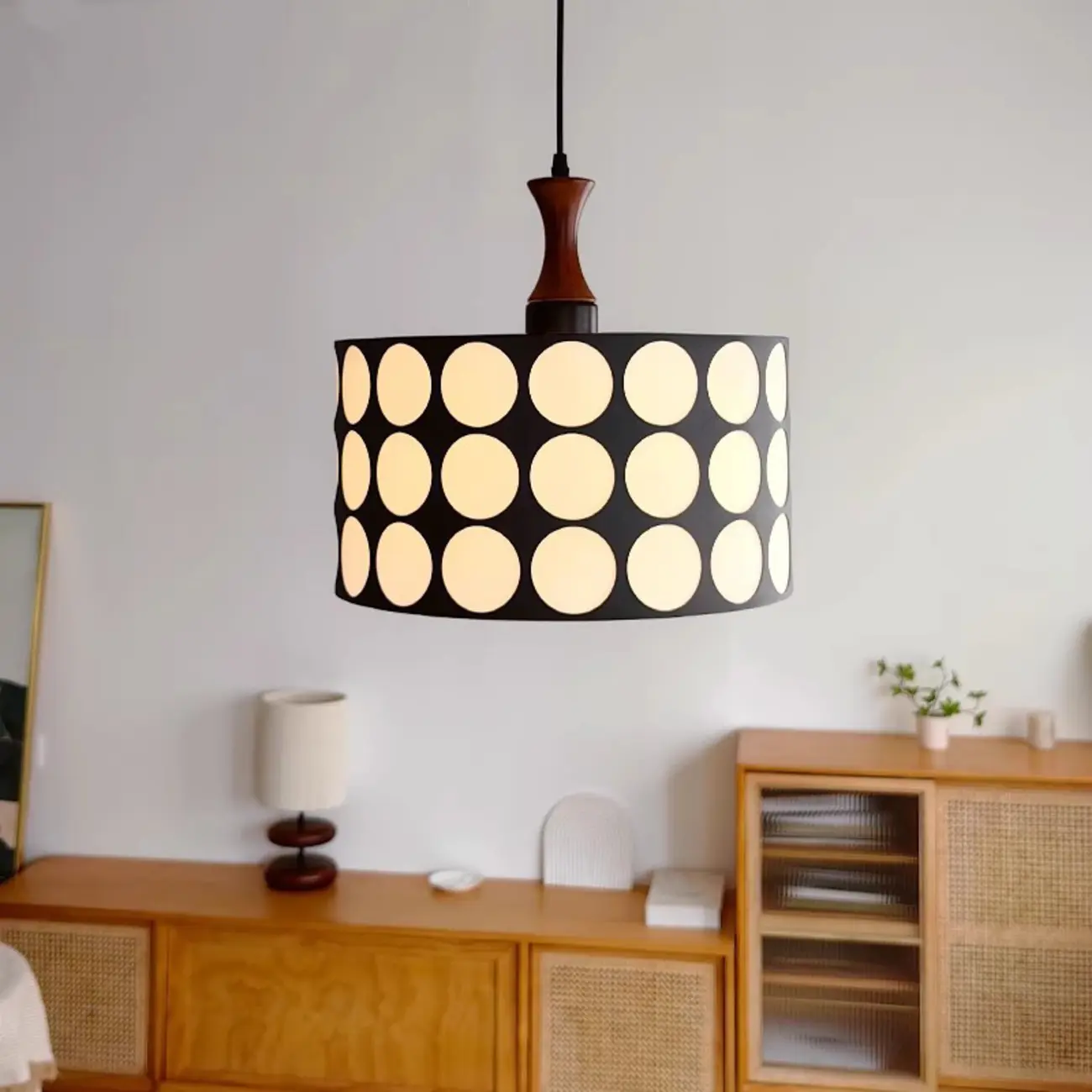 French Style Black and White Round Pendant Lamp for Living Room Image - 1 | homeyfad