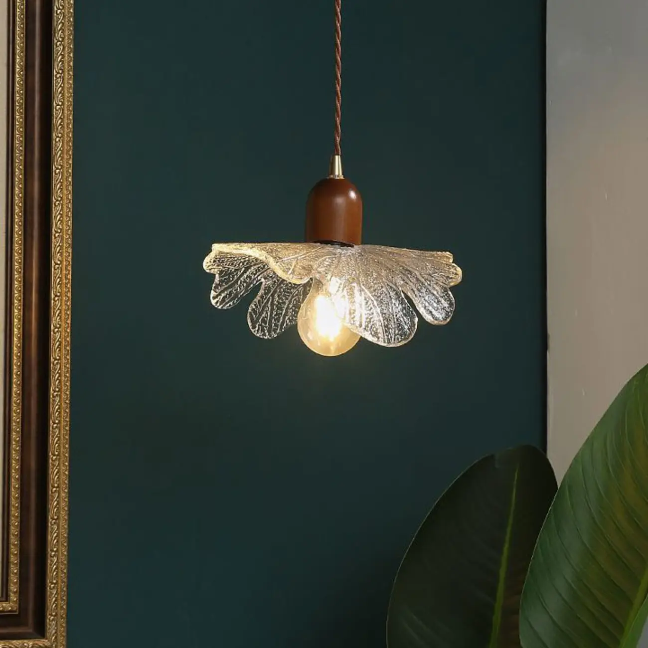 Vintage Leaf Textured Clear Glass Pendant Lamp for Living Room Image - 1 | homeyfad