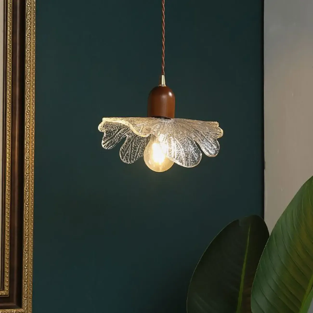 Vintage Leaf Textured Clear Glass Pendant Lamp for Living Room Image - 1