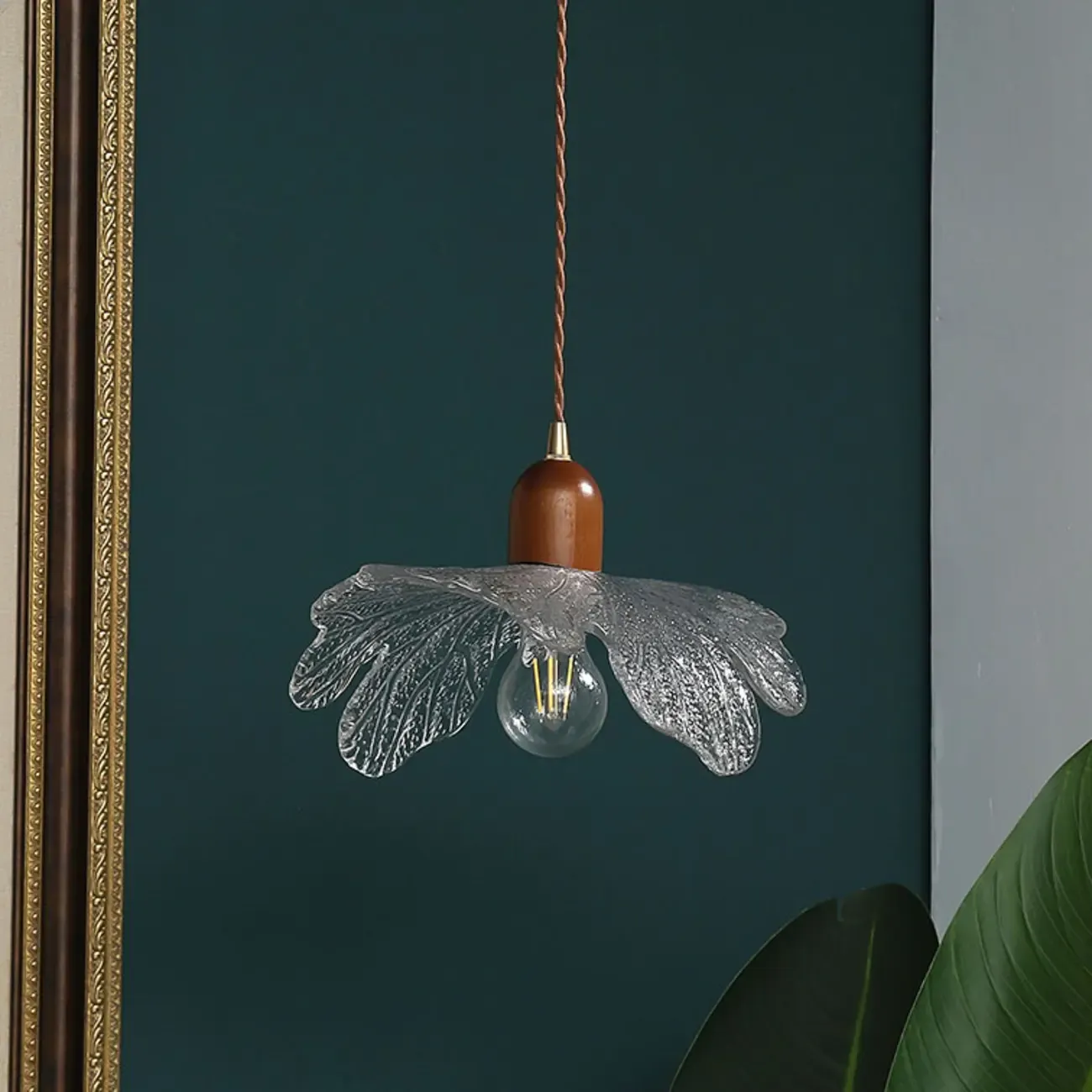 Vintage Leaf Textured Clear Glass Pendant Lamp for Living Room Image - 3