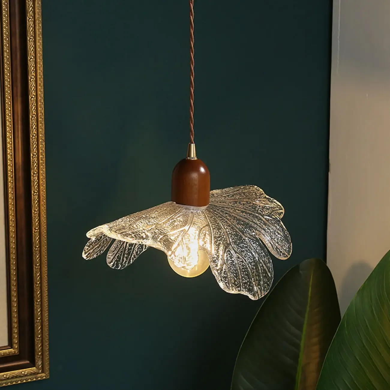 Vintage Leaf Textured Clear Glass Pendant Lamp for Living Room Image - 4