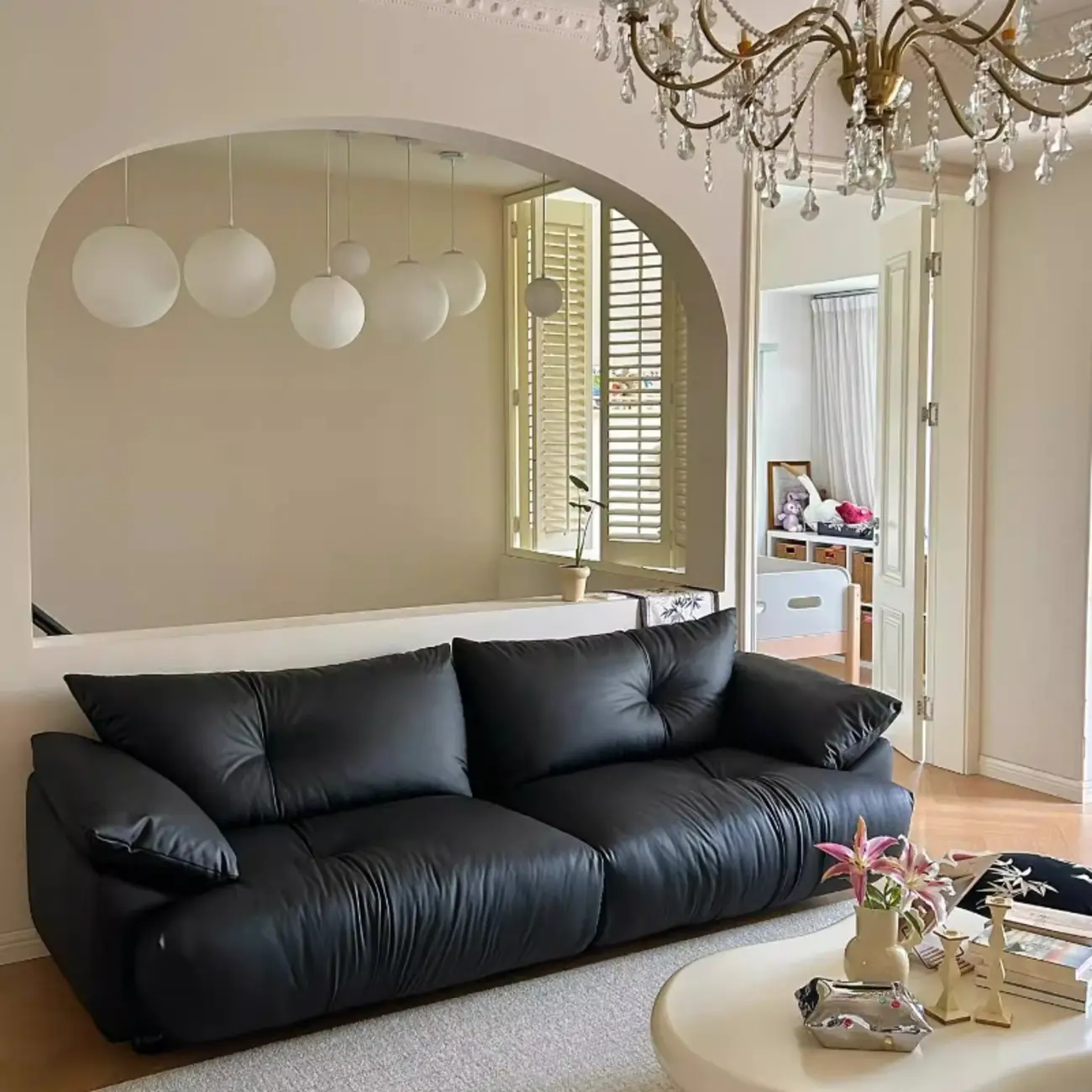 Single Multi-seat Parlor Sofa in Midnight Black with Concealed Support Image - 6 | homeyfad