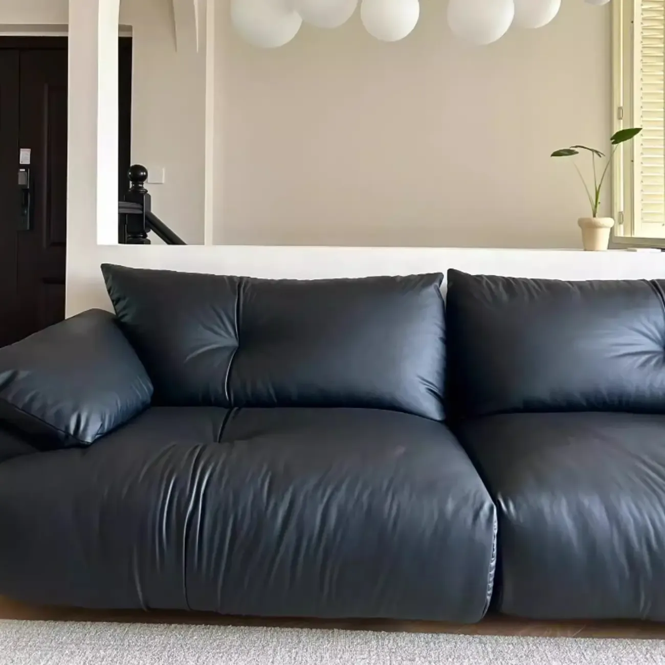 Single Multi-seat Parlor Sofa in Midnight Black with Concealed Support Image - 10