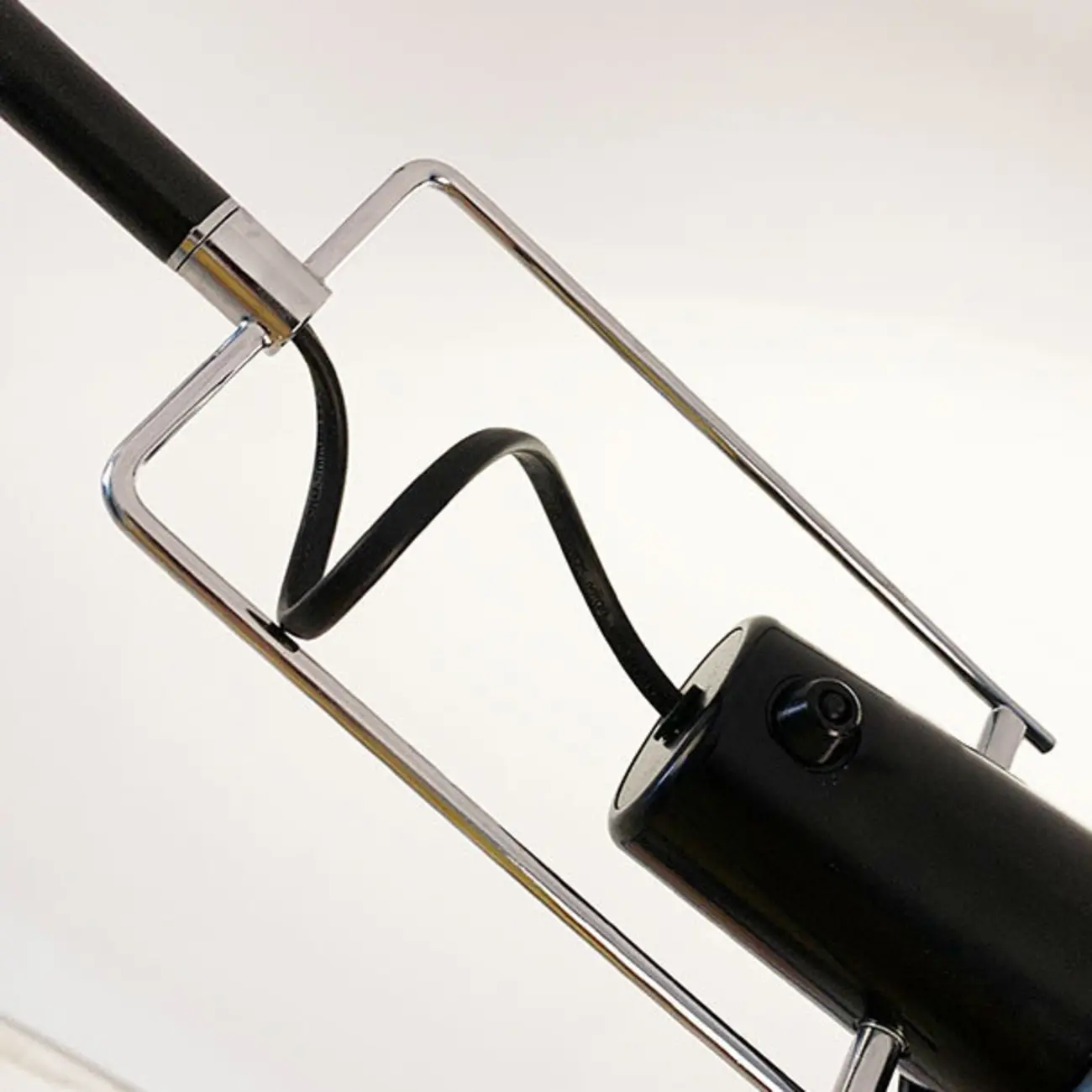 Modern Minimalist Adjustable Metal Wall Light with Switch Image - 12 | homeyfad