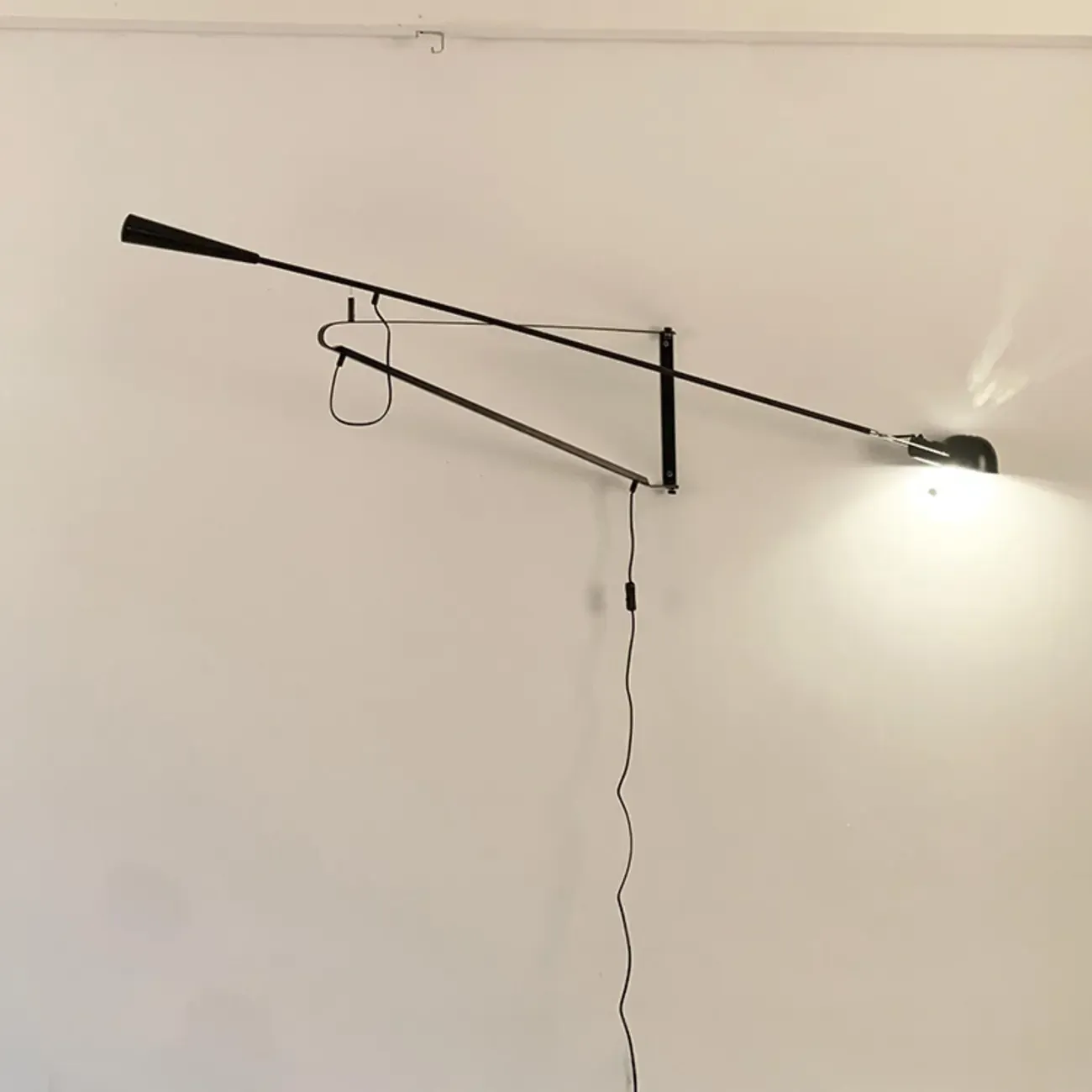 Modern Minimalist Adjustable Metal Wall Light with Switch Image - 14