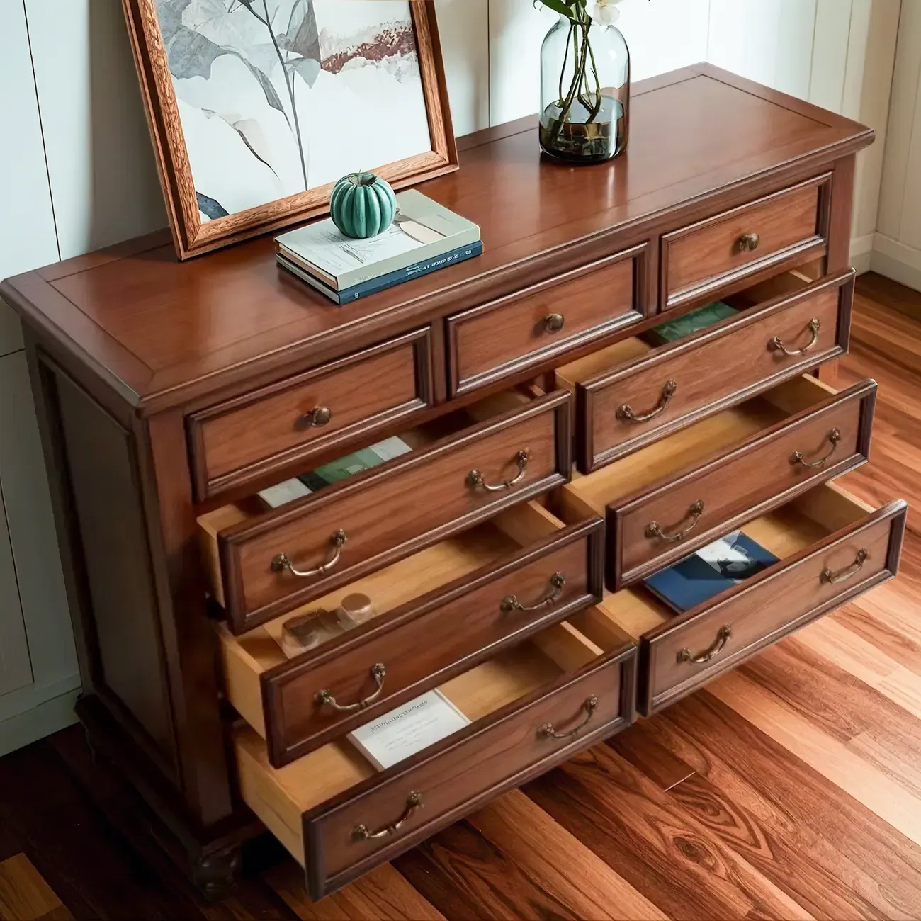 Vintage Rubberwood Chest with 7-Drawers for Bedroom Image - 4