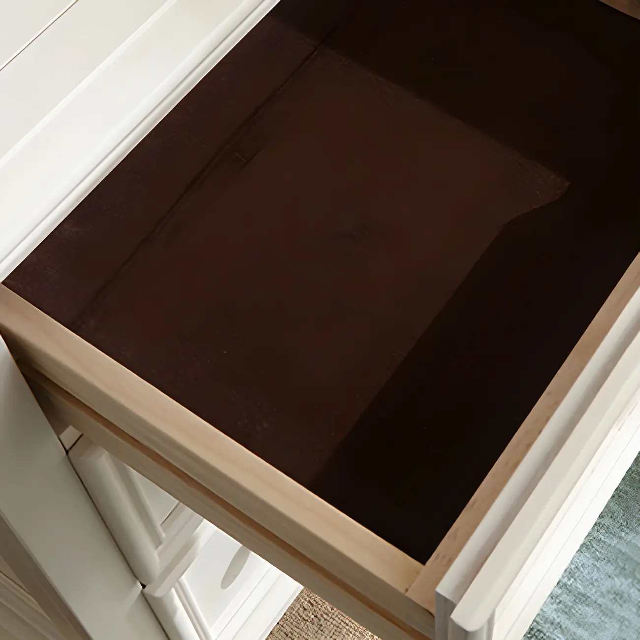 Classic White Wooden Dresser with 5-Drawers for Bedroom Use Image - 9 | homeyfad