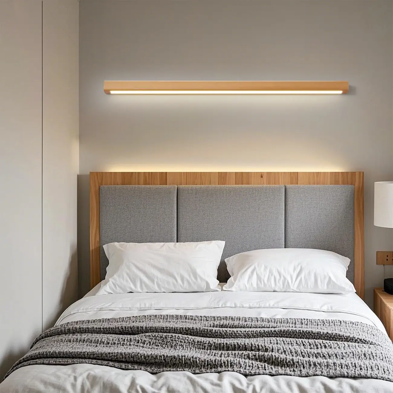 Modern Wood LED Bathroom Vanity Light 3-Gear Dimming Image - 2 | homeyfad