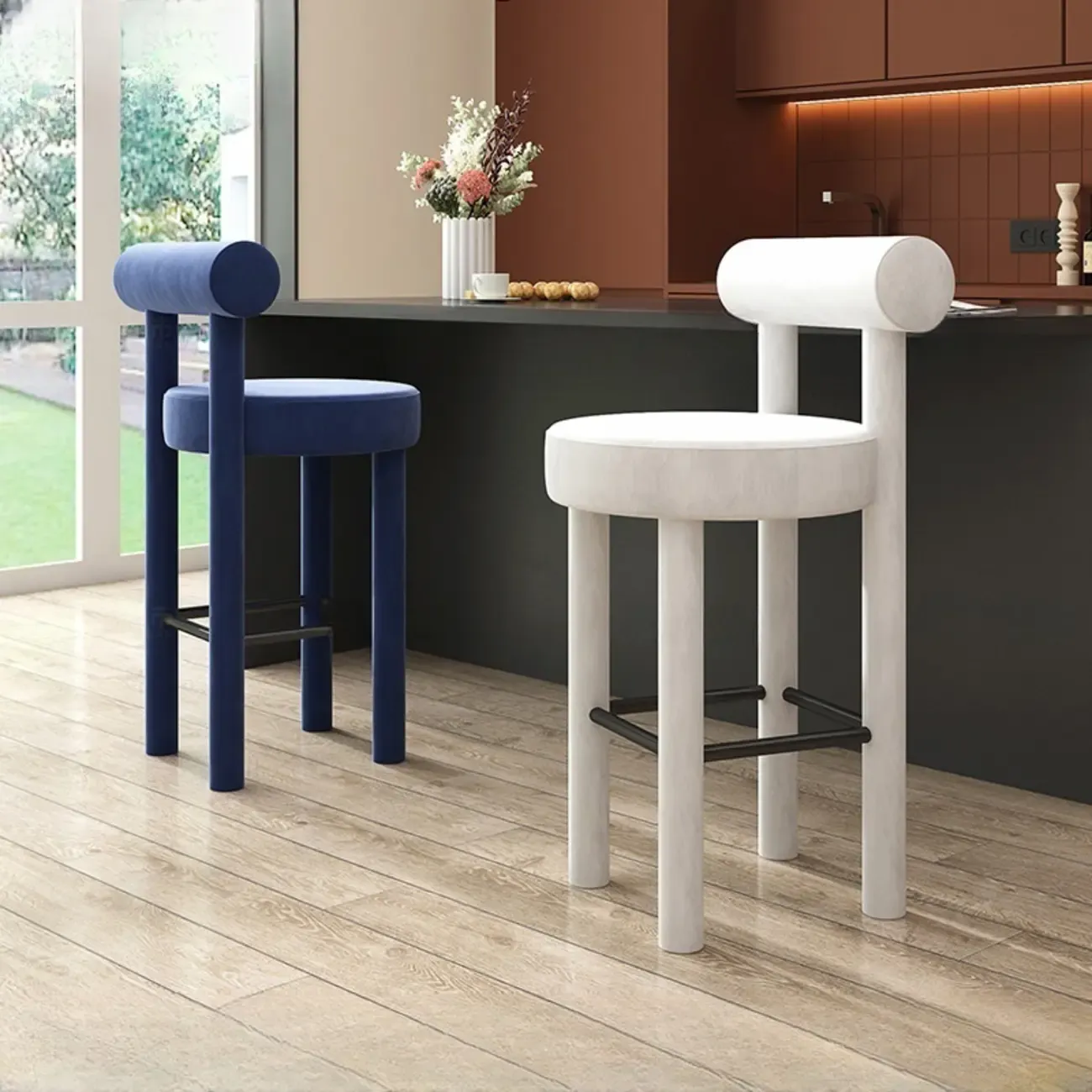 Multicolor Simple Round 4-Leg Upholstered Bar Stools Image - 1