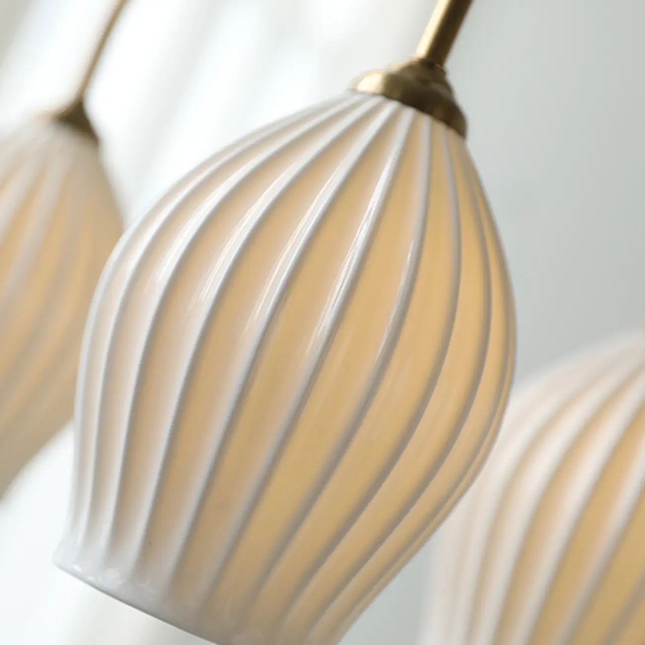 Geometric Metal Pendant Light for Dining Area Image - 9 | homeyfad