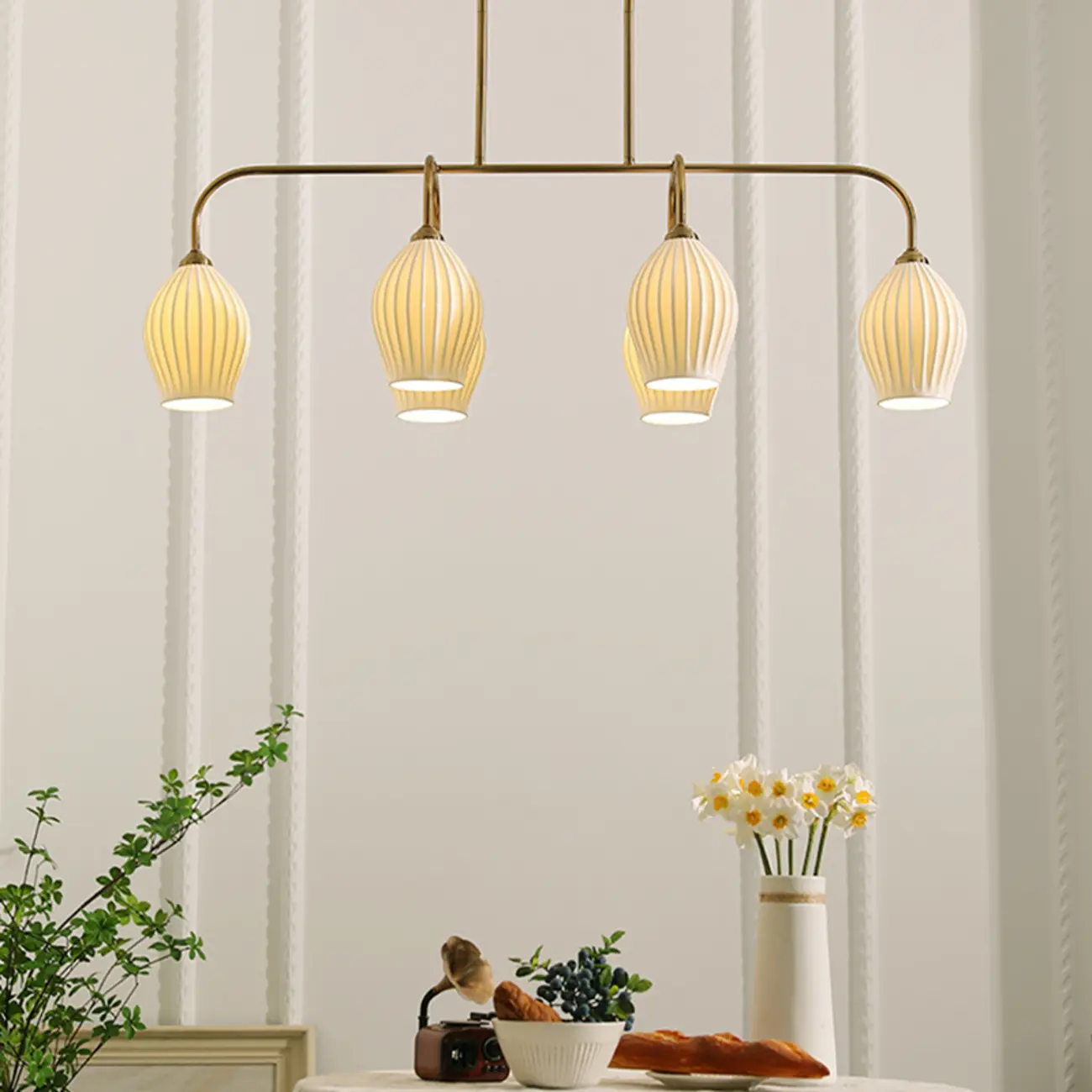 Geometric Metal Pendant Light for Dining Area Image - 1 | homeyfad