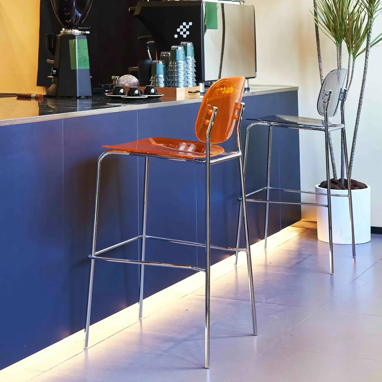 Modern Metal Leg Tan Acrylic Transparent High Back Bar Stool Image - 1