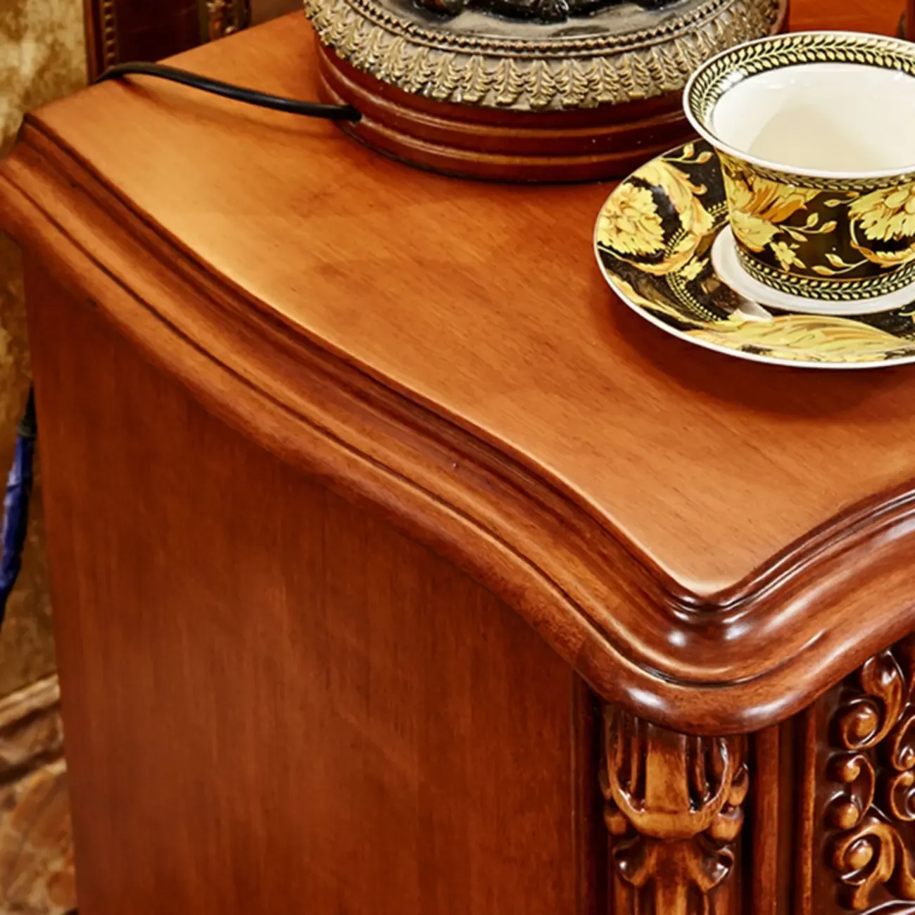 Traditional Brown Carved Wood 2-Drawer Standard Nightstand Image - 6