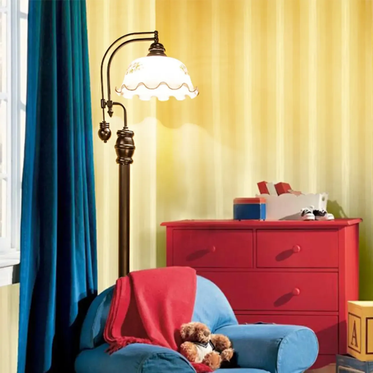 Vintage Rustic Black Metal Standing Floor Lamp with Glass Floral Shade