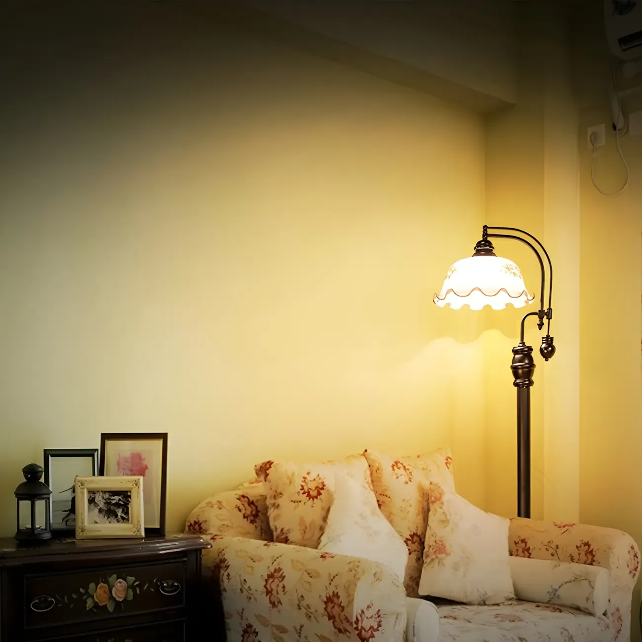 Vintage Rustic Black Metal Standing Floor Lamp with Glass Floral Shade