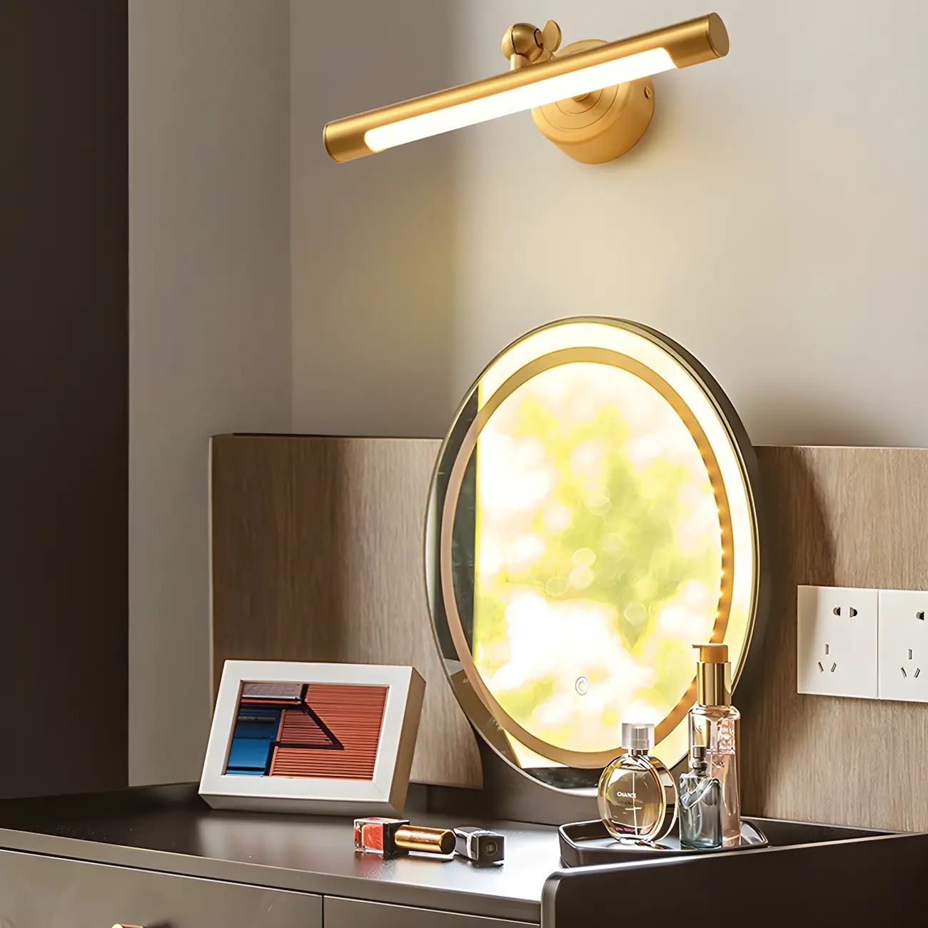 Stylish Gold Metal Tube Vanity Light with Warm LED for Bathroom Image - 1 | homeyfad