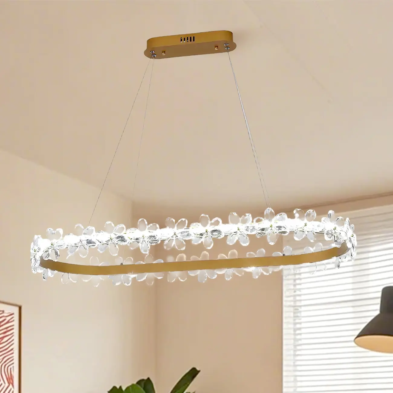 Exquisite Modern Crystal Flower Pendant Light Image - 2 | homeyfad