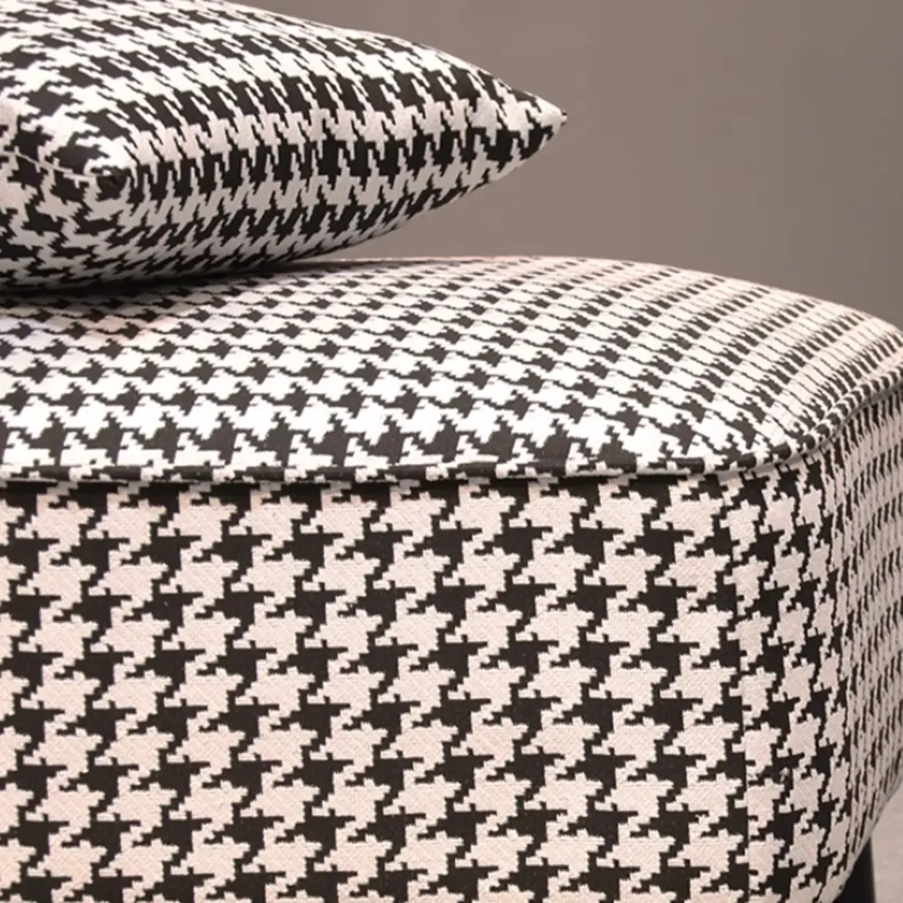Modern Houndstooth Black White Chaise Lounge Image - 9