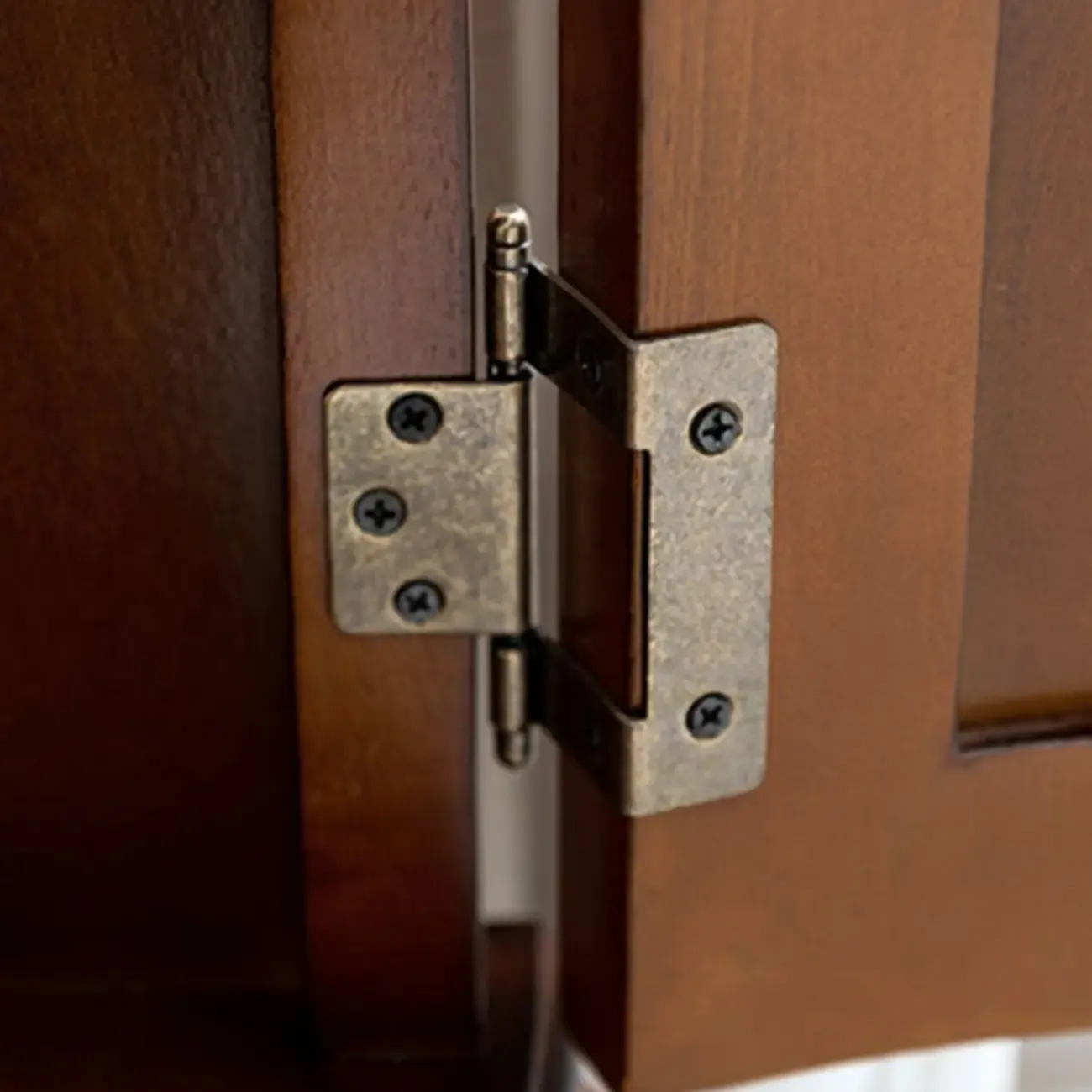 Traditional Wood Medium Floor Corner Wine Cabinets Image - 8