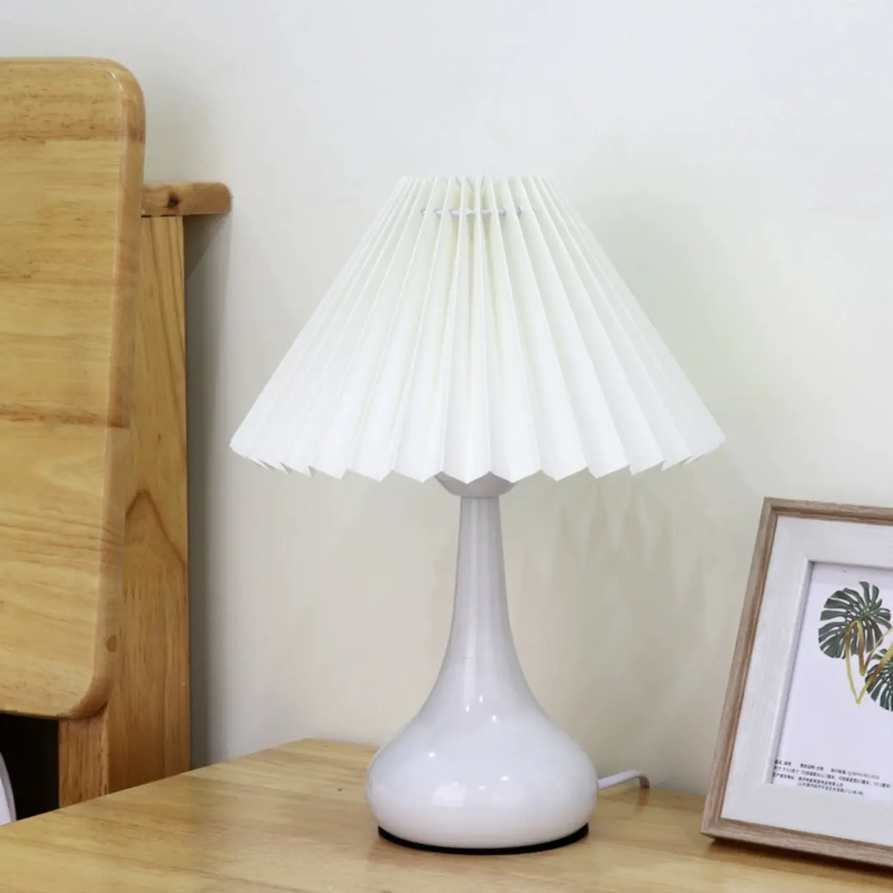 Modern Simple Black LED Table Lamp in Pleated Fabric Shade Image - 3 | homeyfad