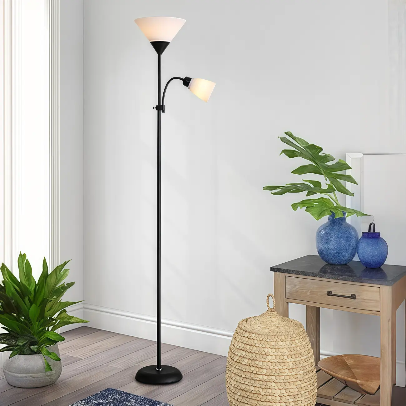 Modern 2-Light Acrylic Black Floor Lamp Image - 1 | homeyfad