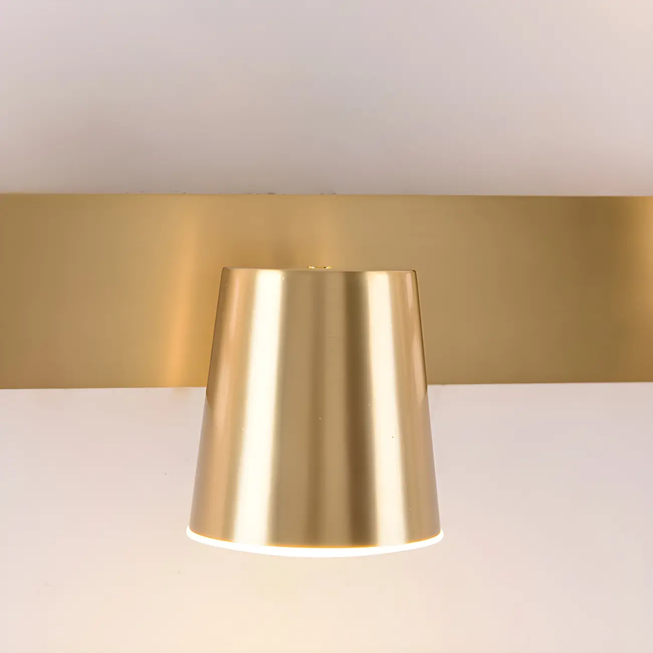 Geometric Dimmable Black Vanity Light  with 3-Light | homeyfad