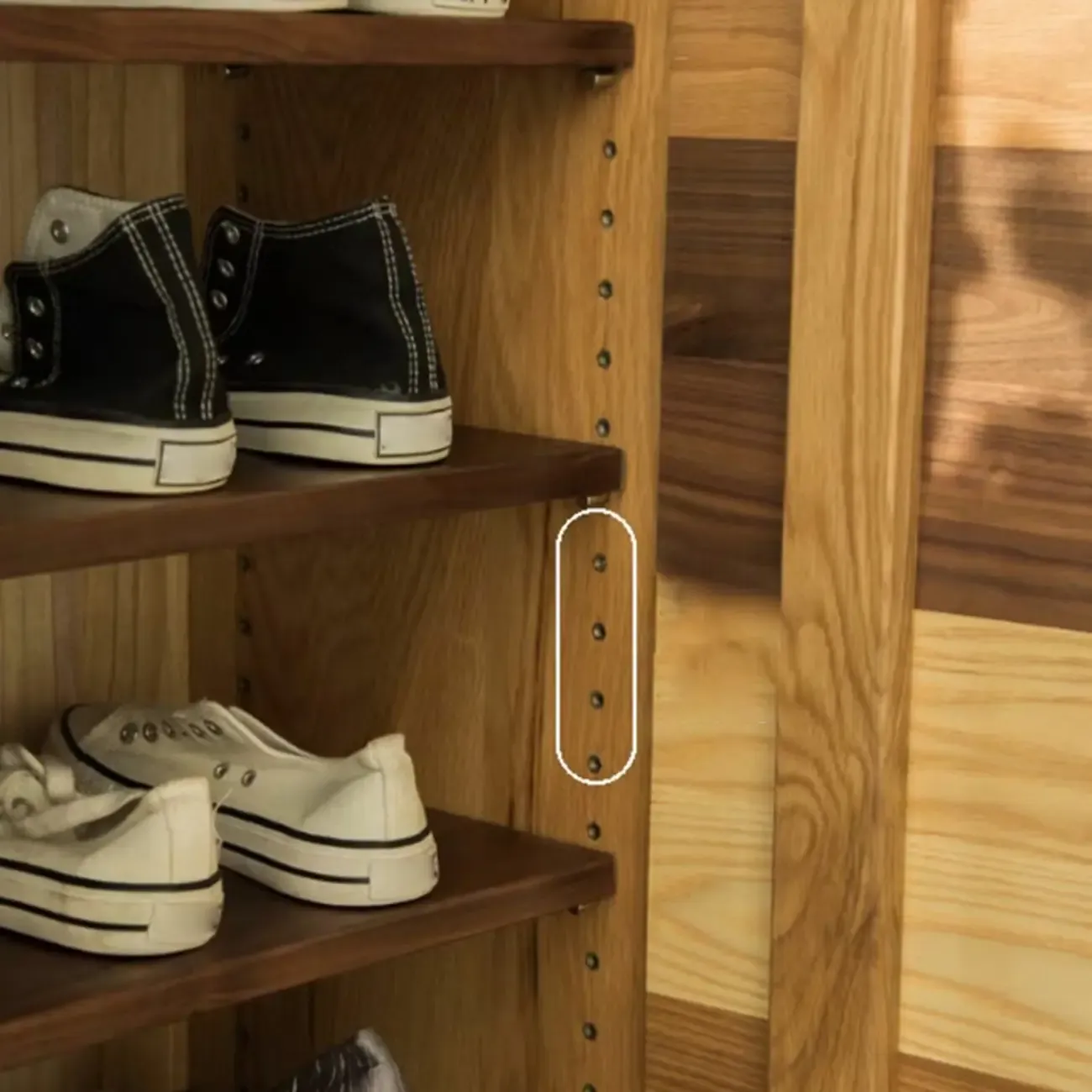 Scandinavian Brown Solid Wood Shoe Cabinet for Entryway Image - 10