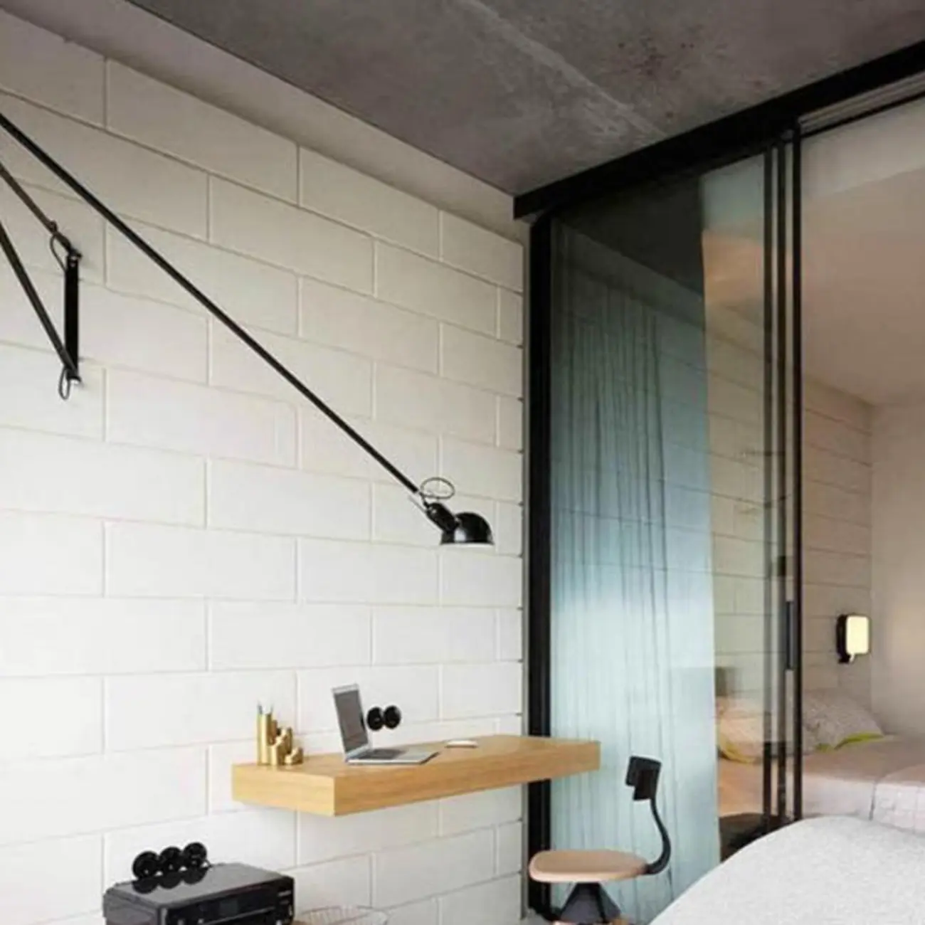 Modern Black Metal Long Arm Swing Wall Light Image - 5 | homeyfad