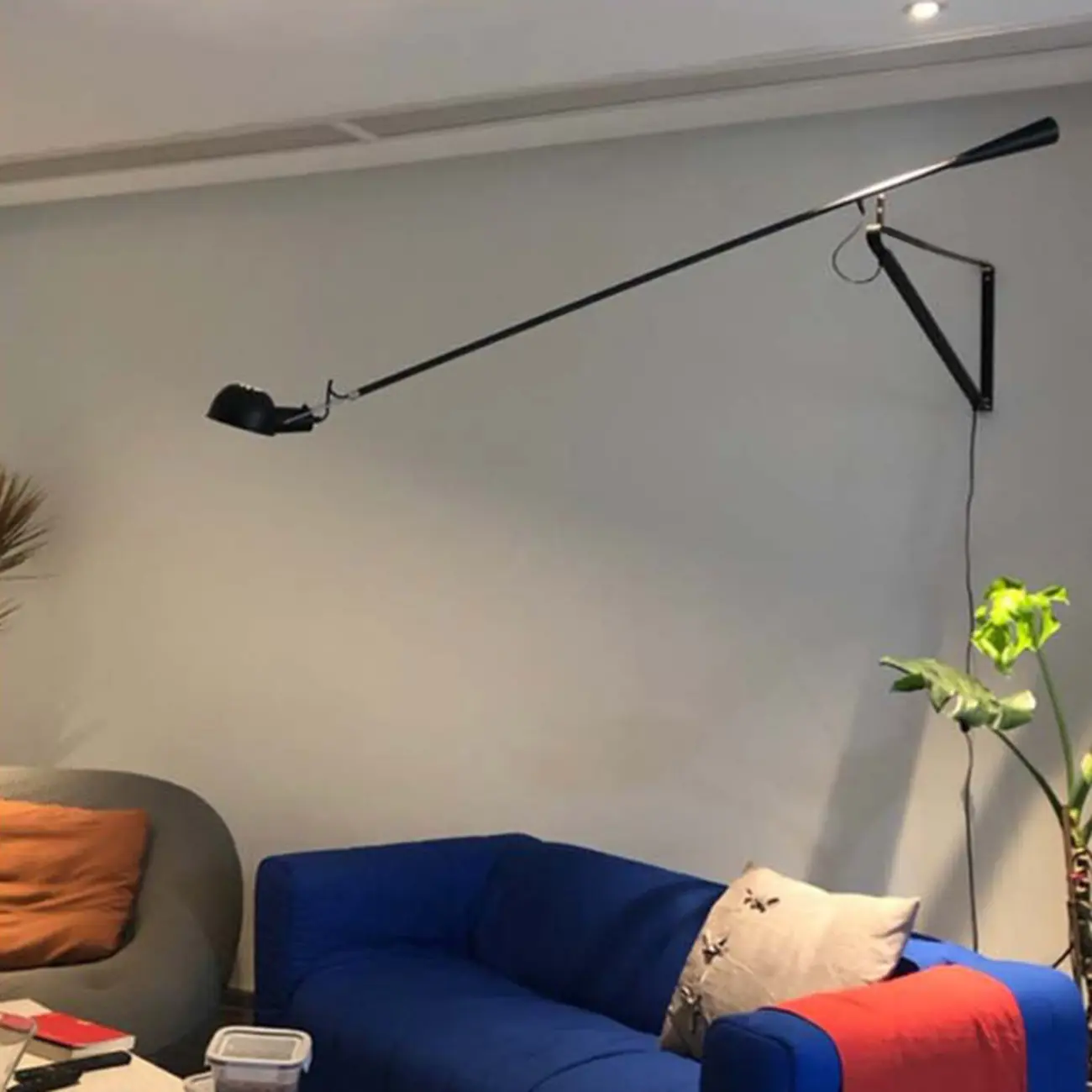 Modern Black Metal Long Arm Swing Wall Light Image - 6 | homeyfad