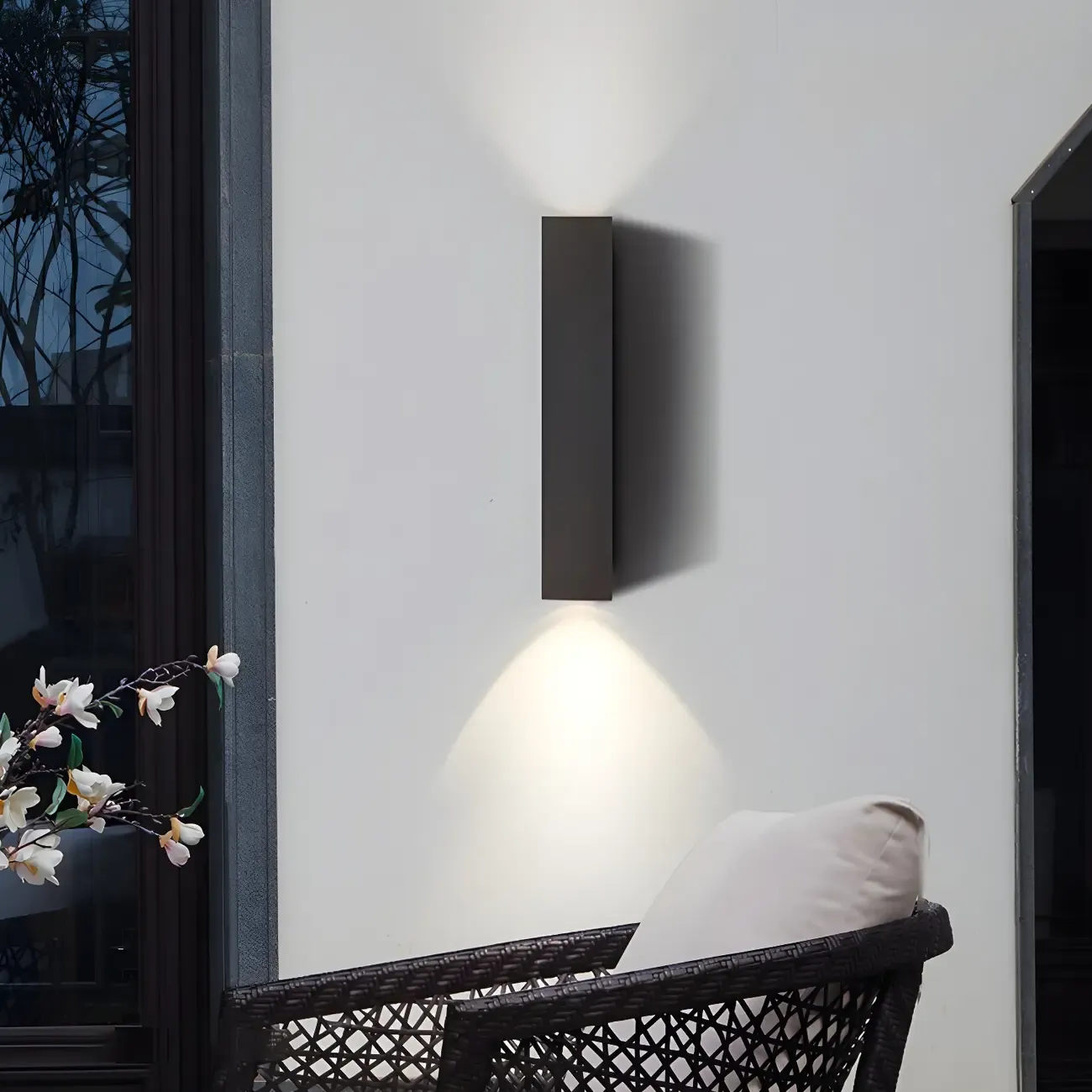Indoor Black Aluminum Geometric Modern 2-Light Wall Light Image - 10