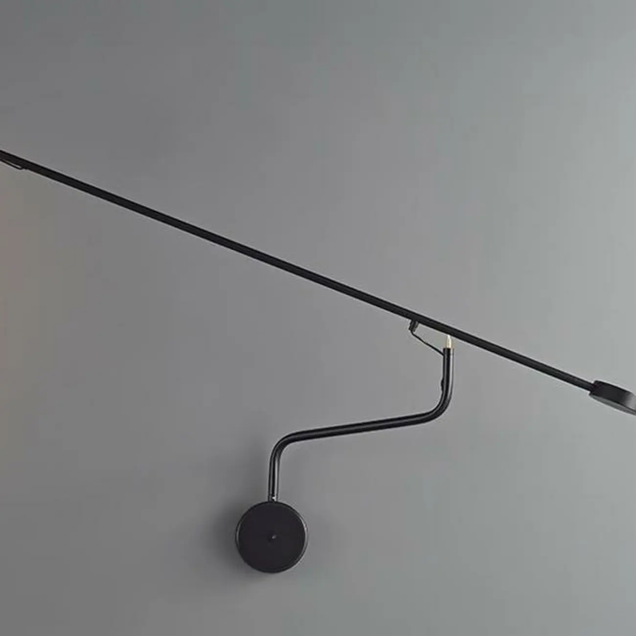 Minimalist Black Metal Adjustable Large Swing Arm Wall Light Image - 4 | homeyfad