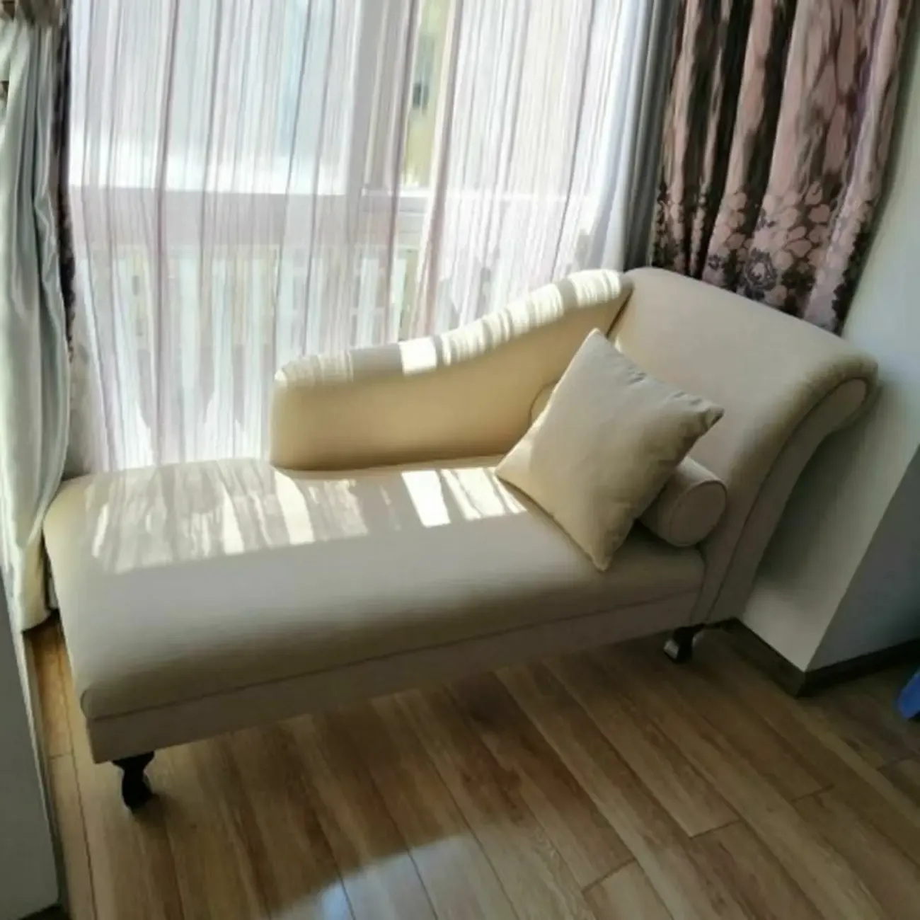 Modern Cotton Chaise Lounge with One Arm for Bedroom Image - 11
