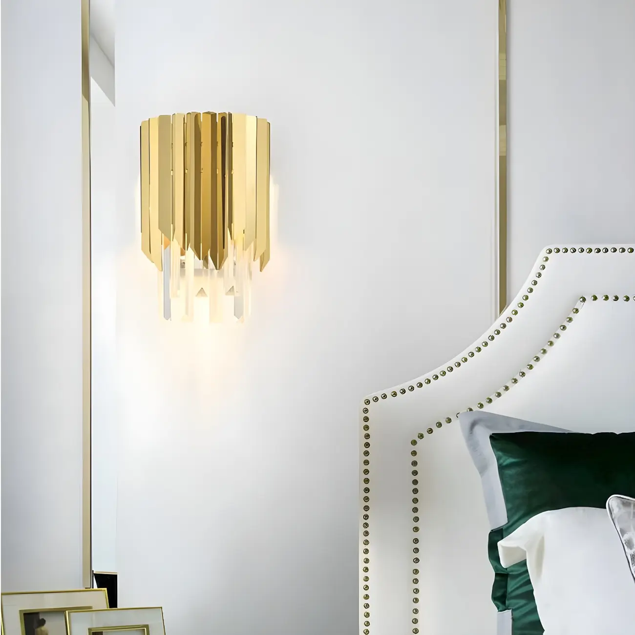 Modern Crystal Gold Metal Tassel Tiered Shining Wall Sconce Image - 3 | homeyfad