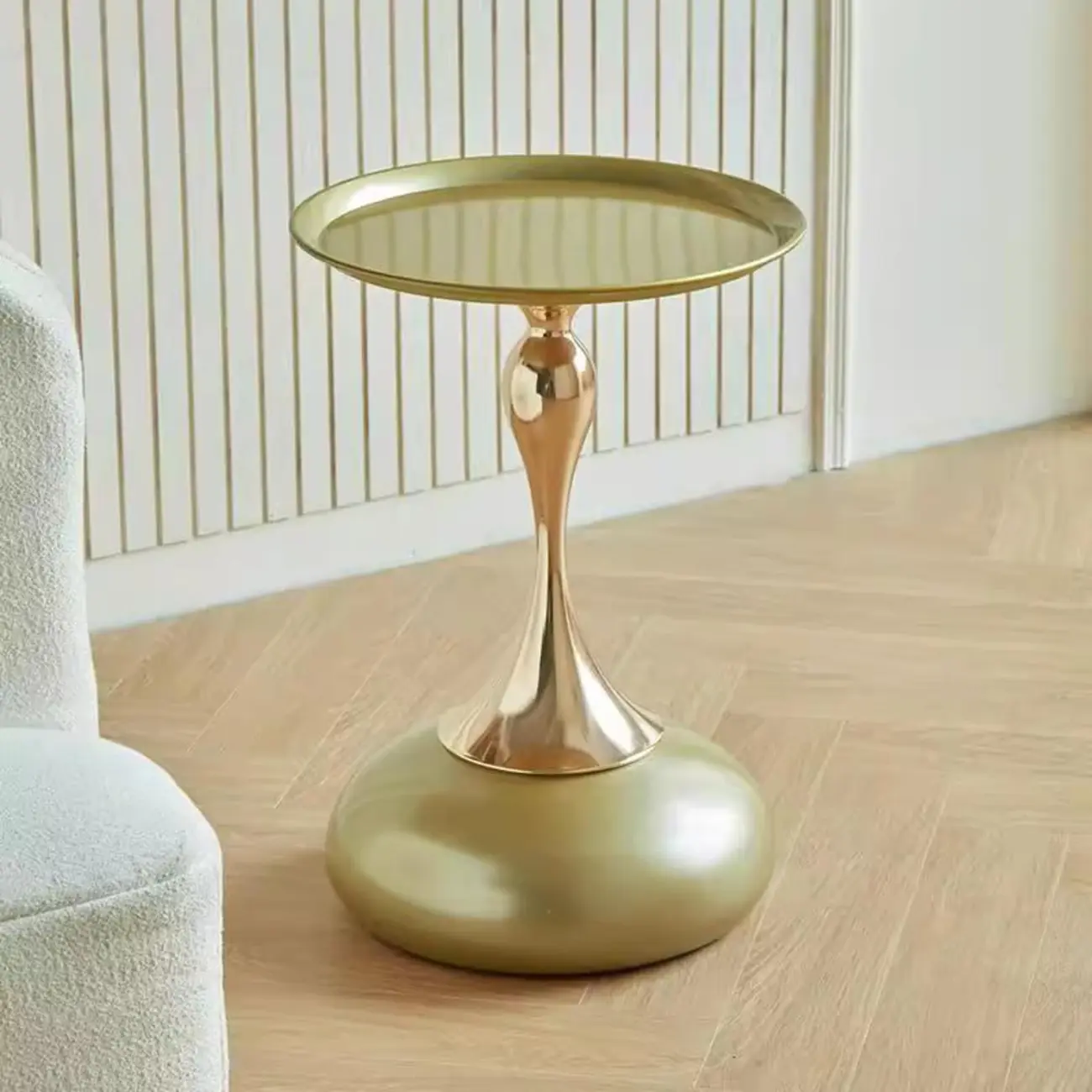 Elegant Stainless Steel Round End Table with Accent Decor Image - 2 | homeyfad